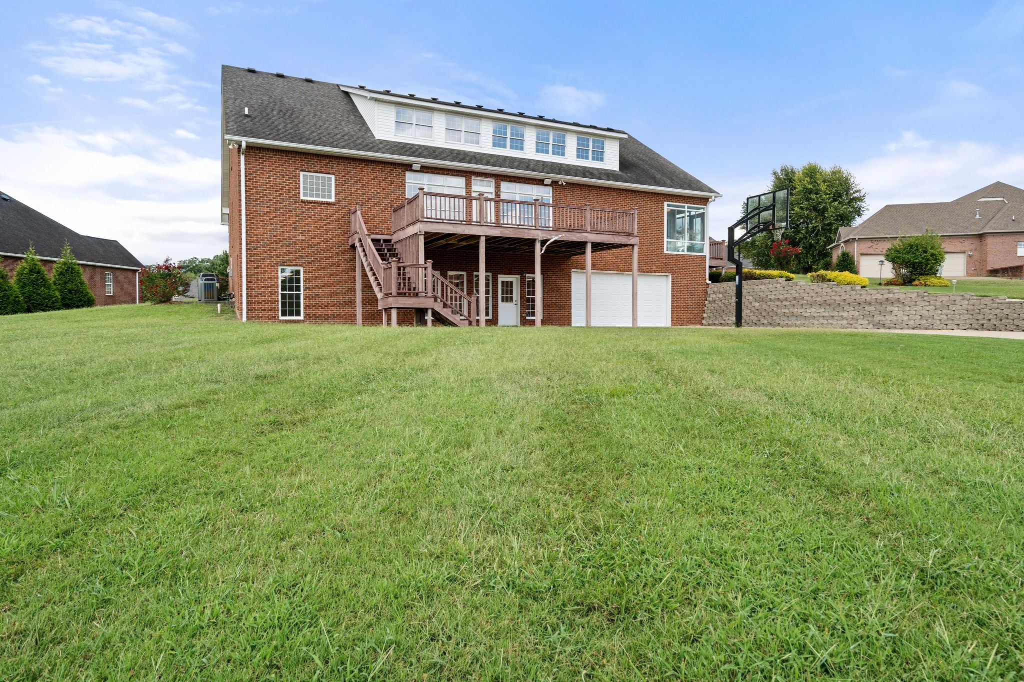 814 Austins Way