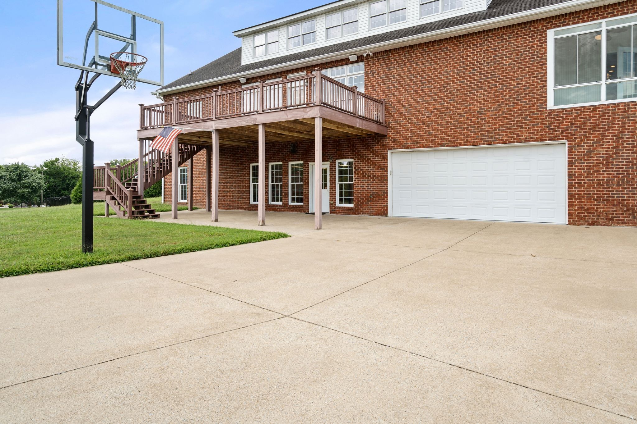 814 Austins Way