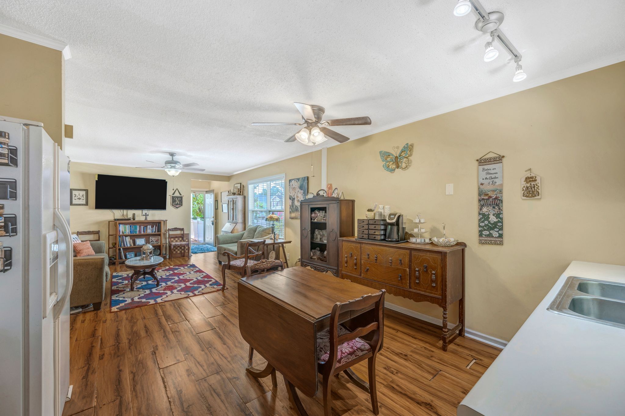 1140 Brittany Park Ln
