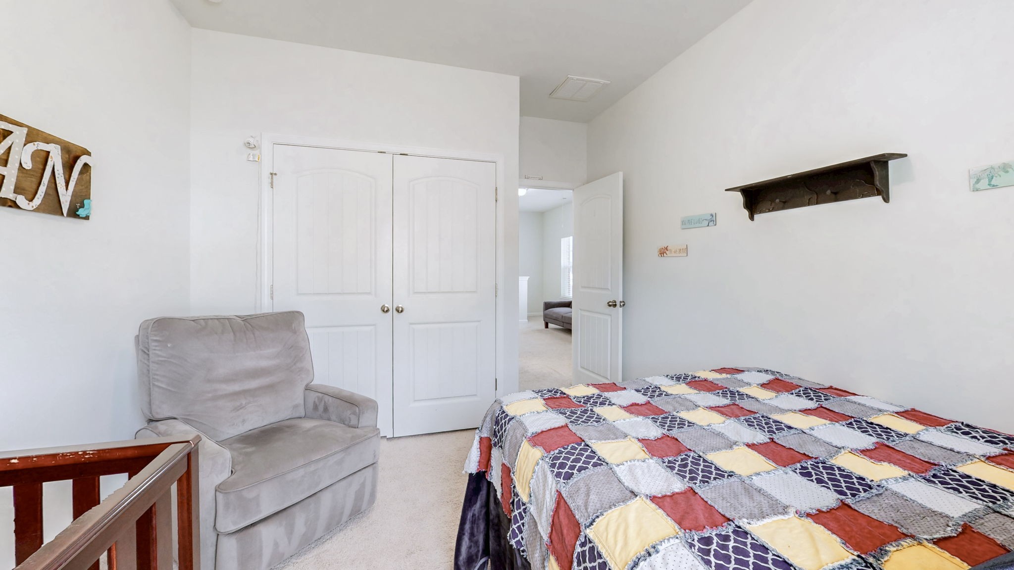102 Helmsdale Dr
