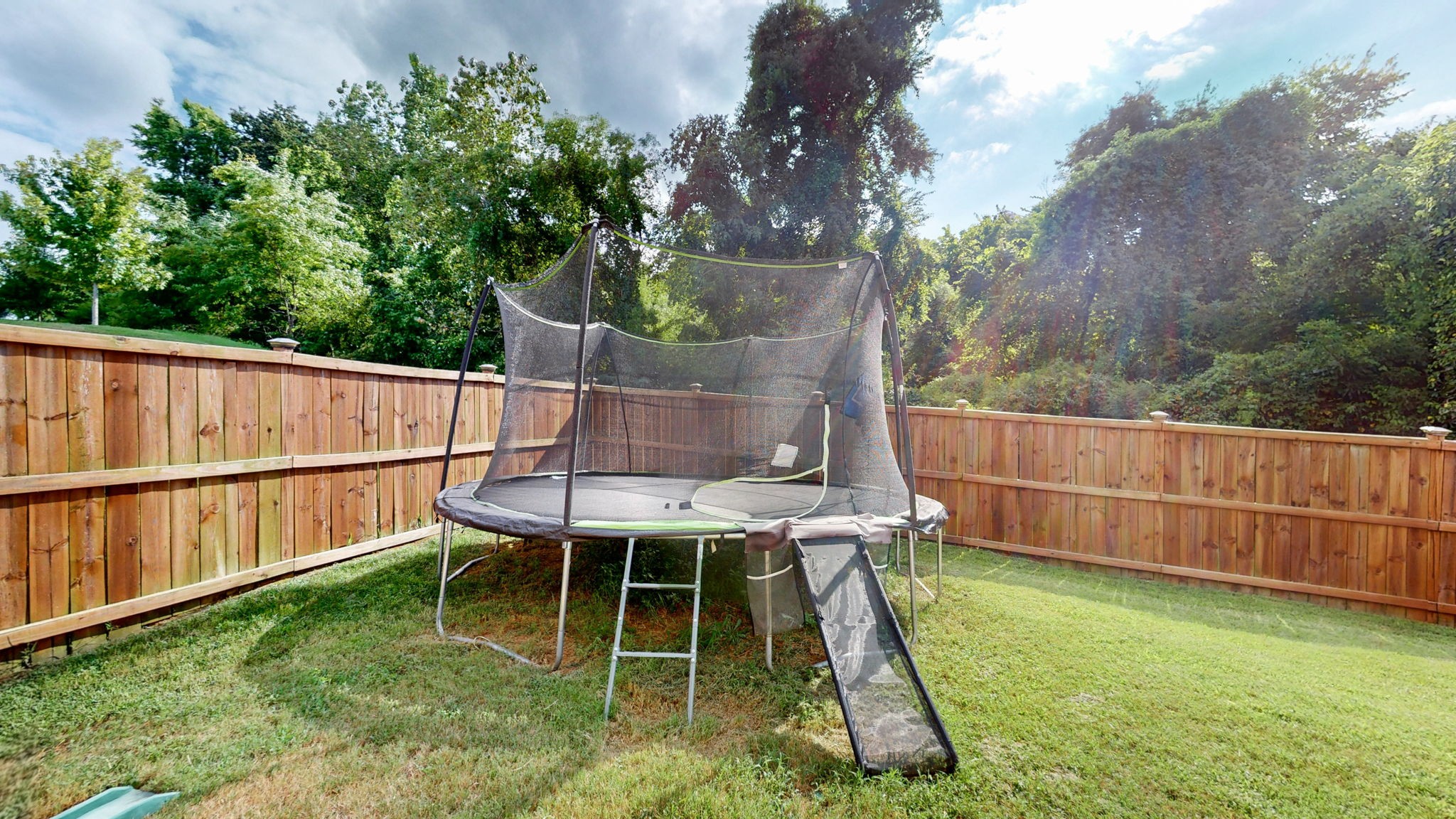 102 Helmsdale Dr