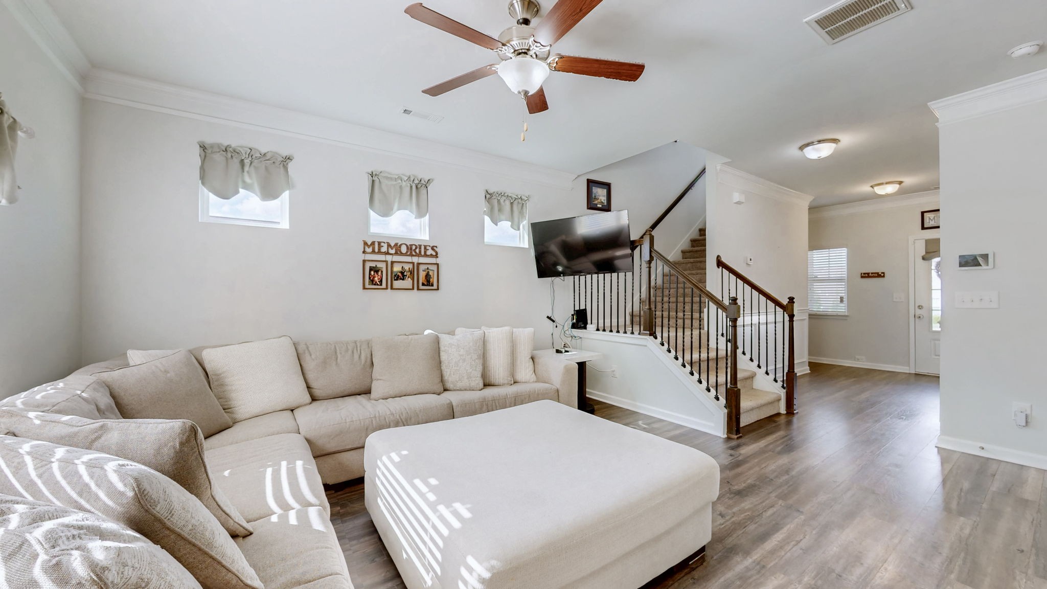 102 Helmsdale Dr