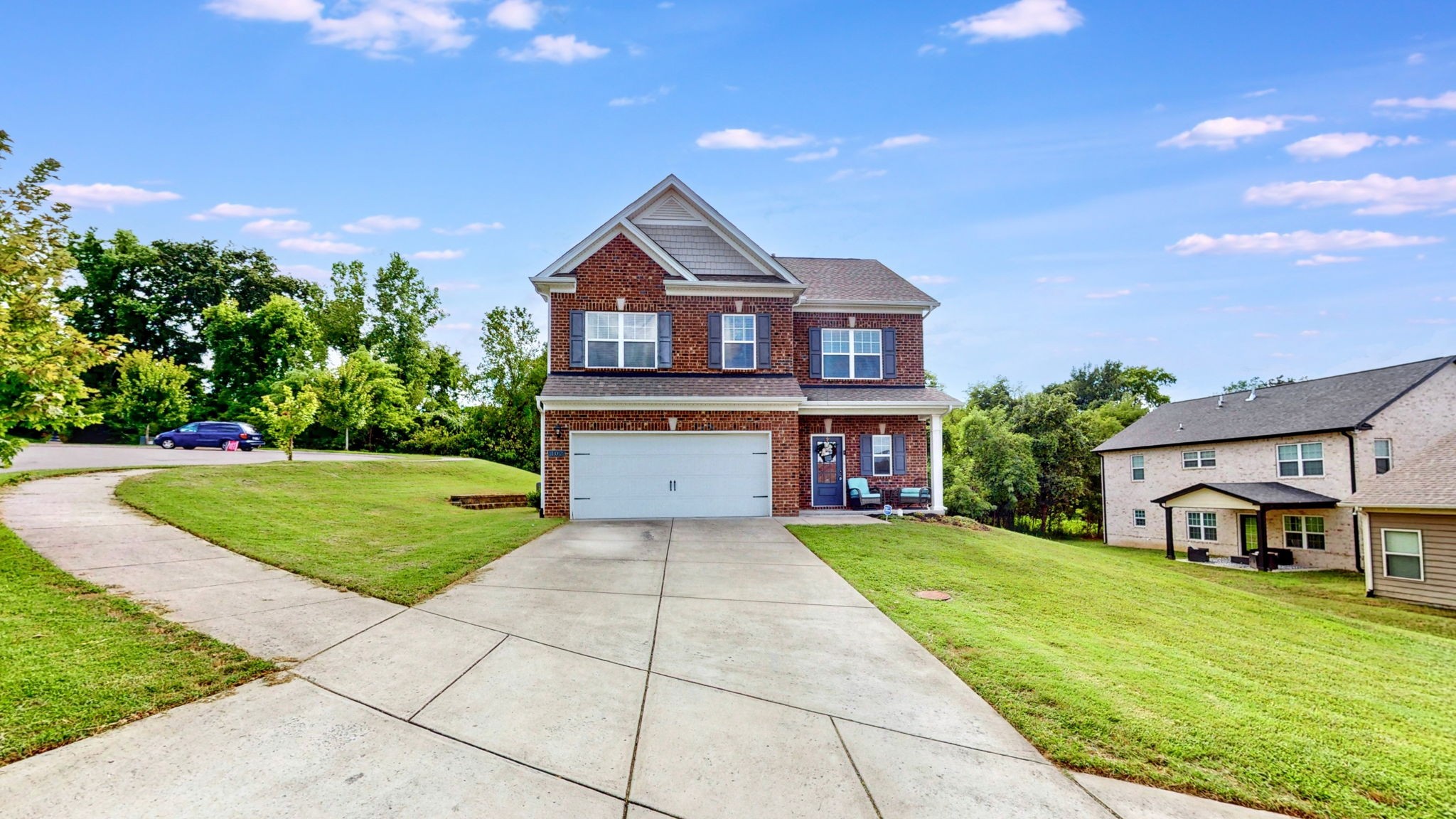 102 Helmsdale Dr