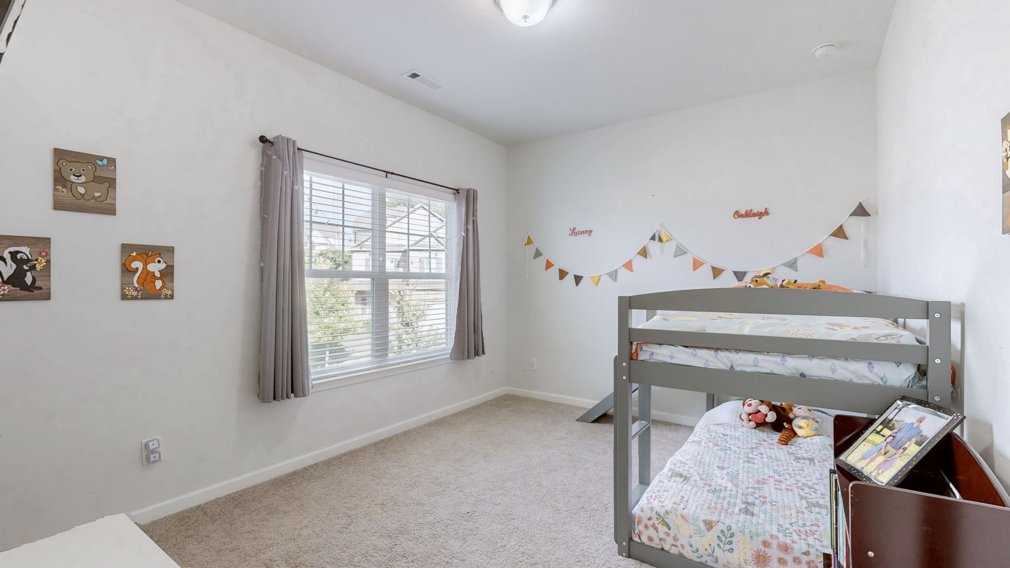 102 Helmsdale Dr