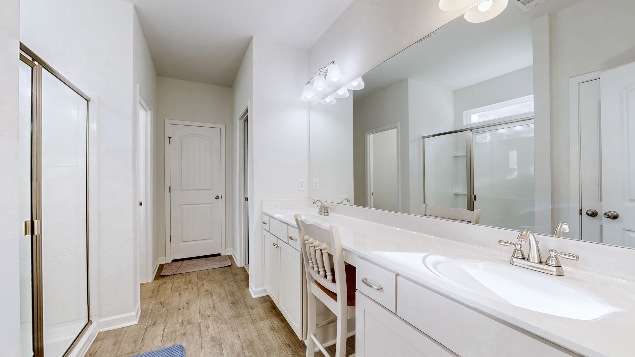 102 Helmsdale Dr