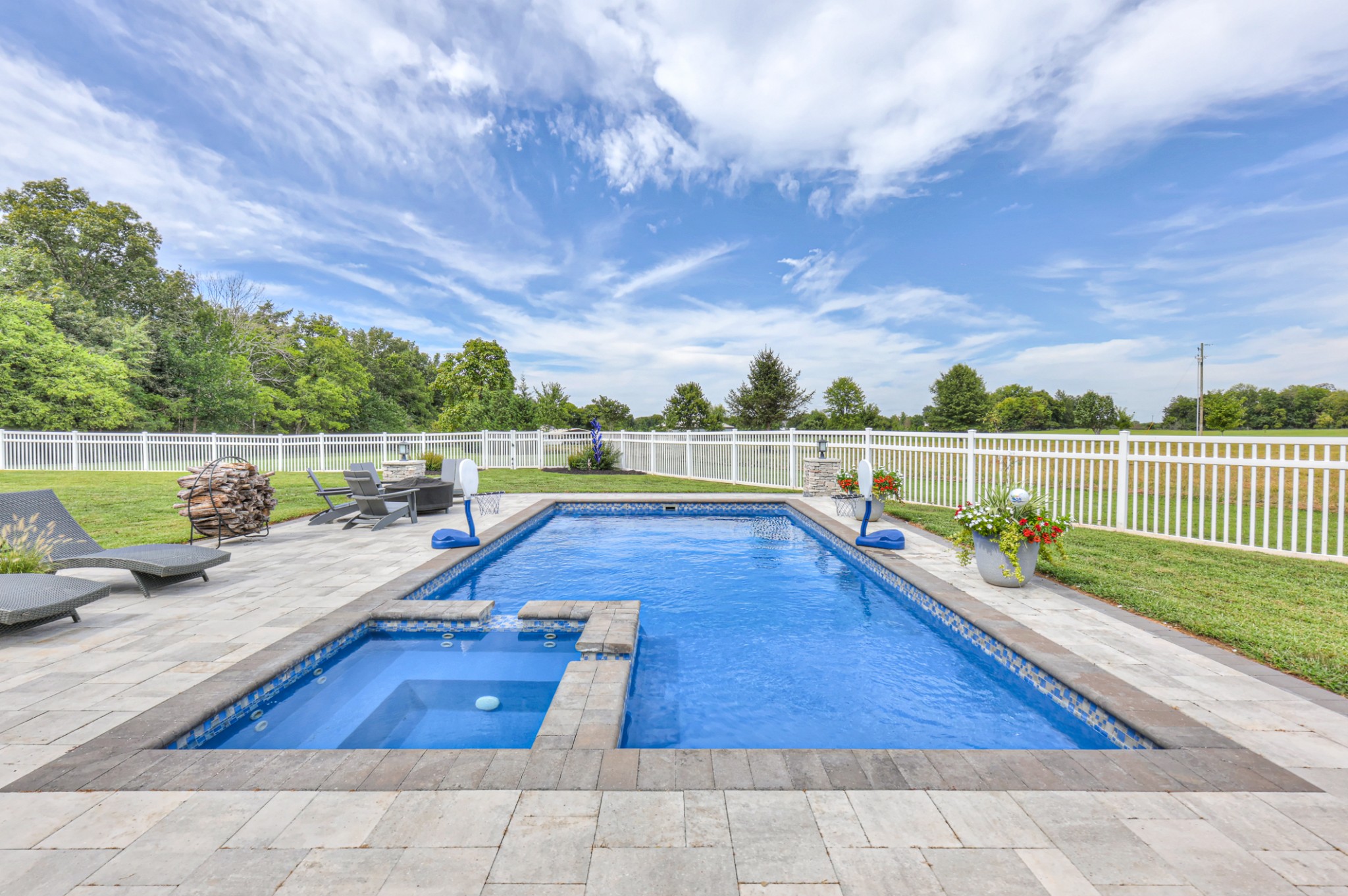 5673 Elam Rd