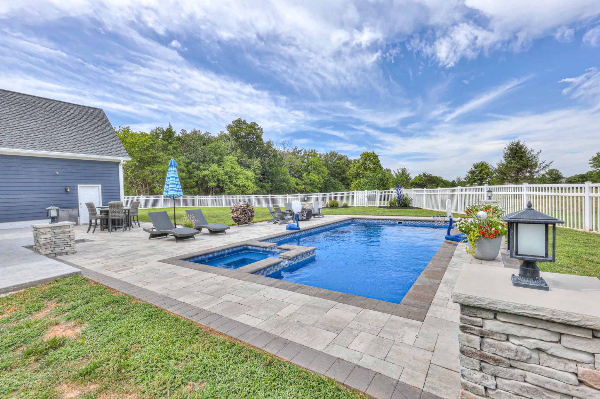 5673 Elam Rd