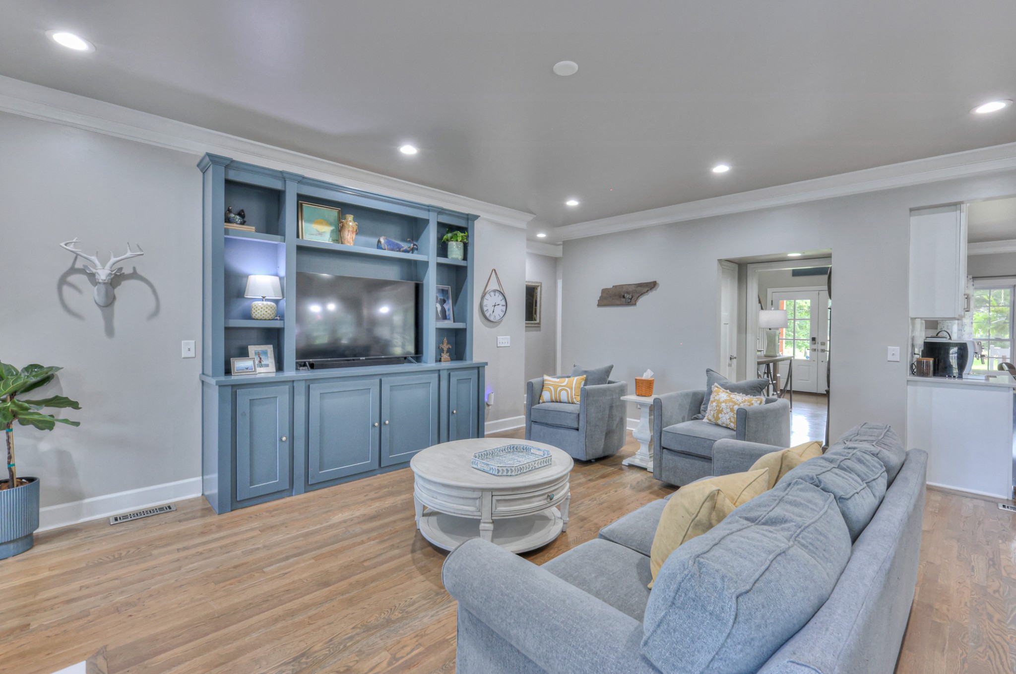 5673 Elam Rd