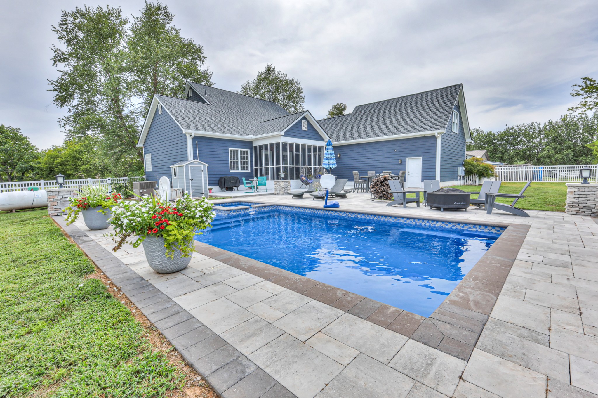 5673 Elam Rd