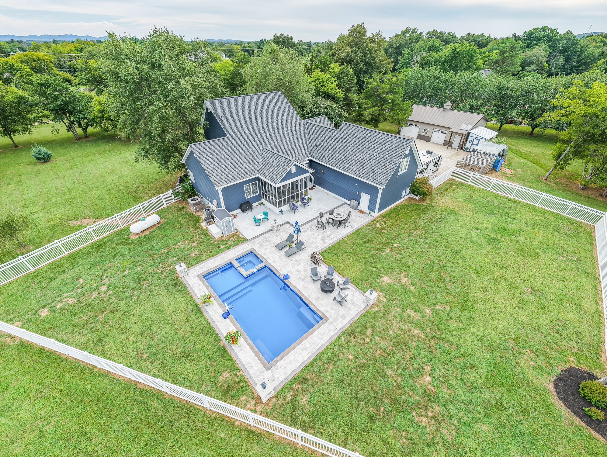 5673 Elam Rd