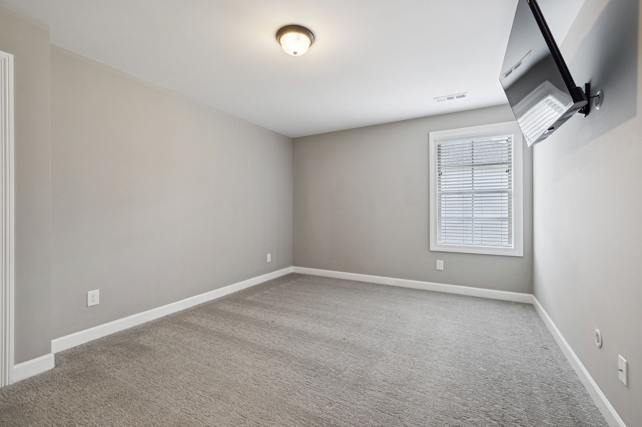 144 Watermill Ln