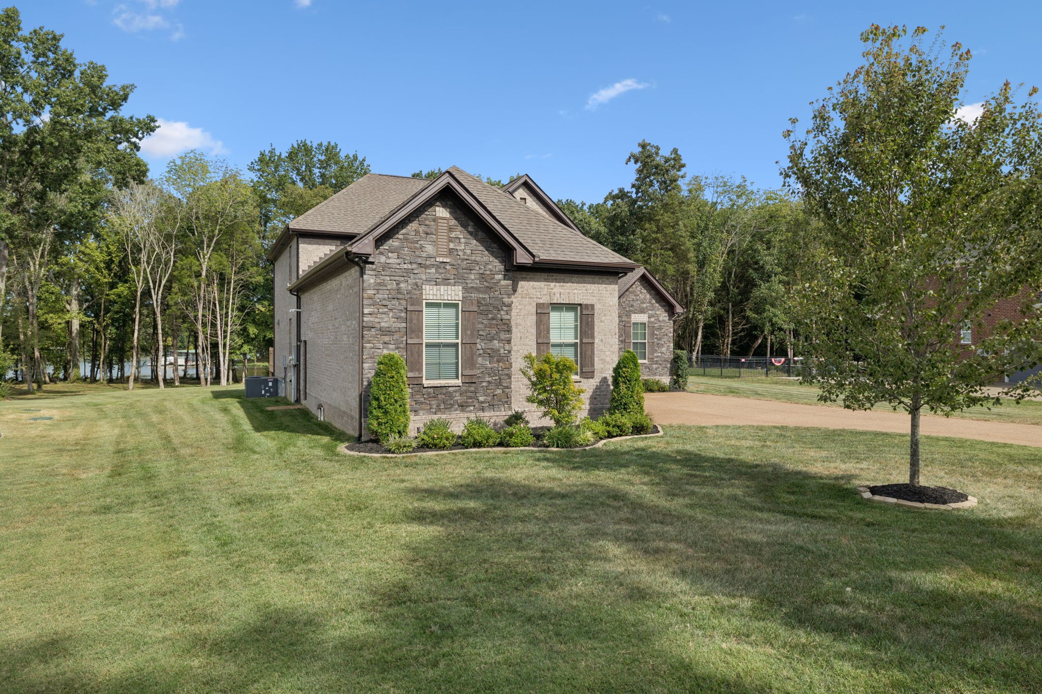 144 Watermill Ln