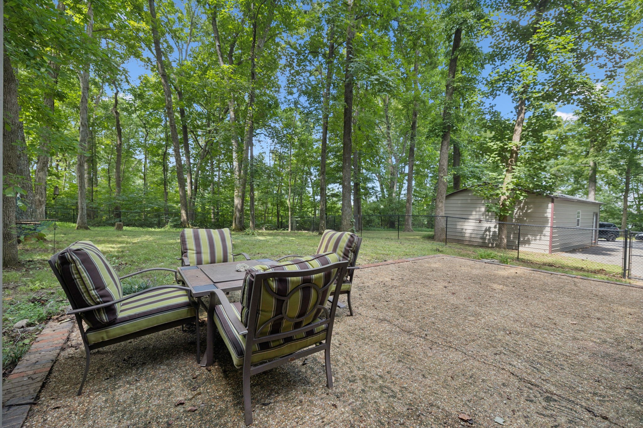 6007 Bluewater Dr
