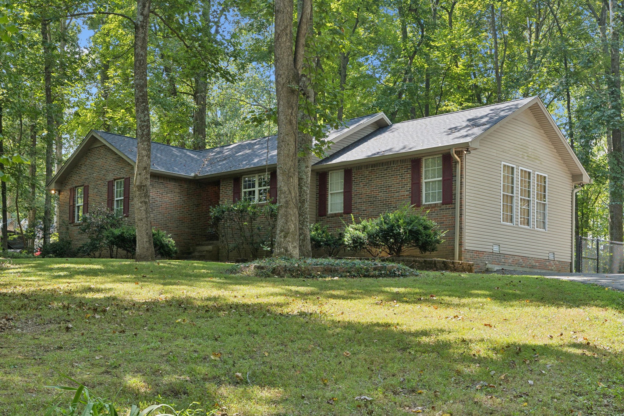 6007 Bluewater Dr