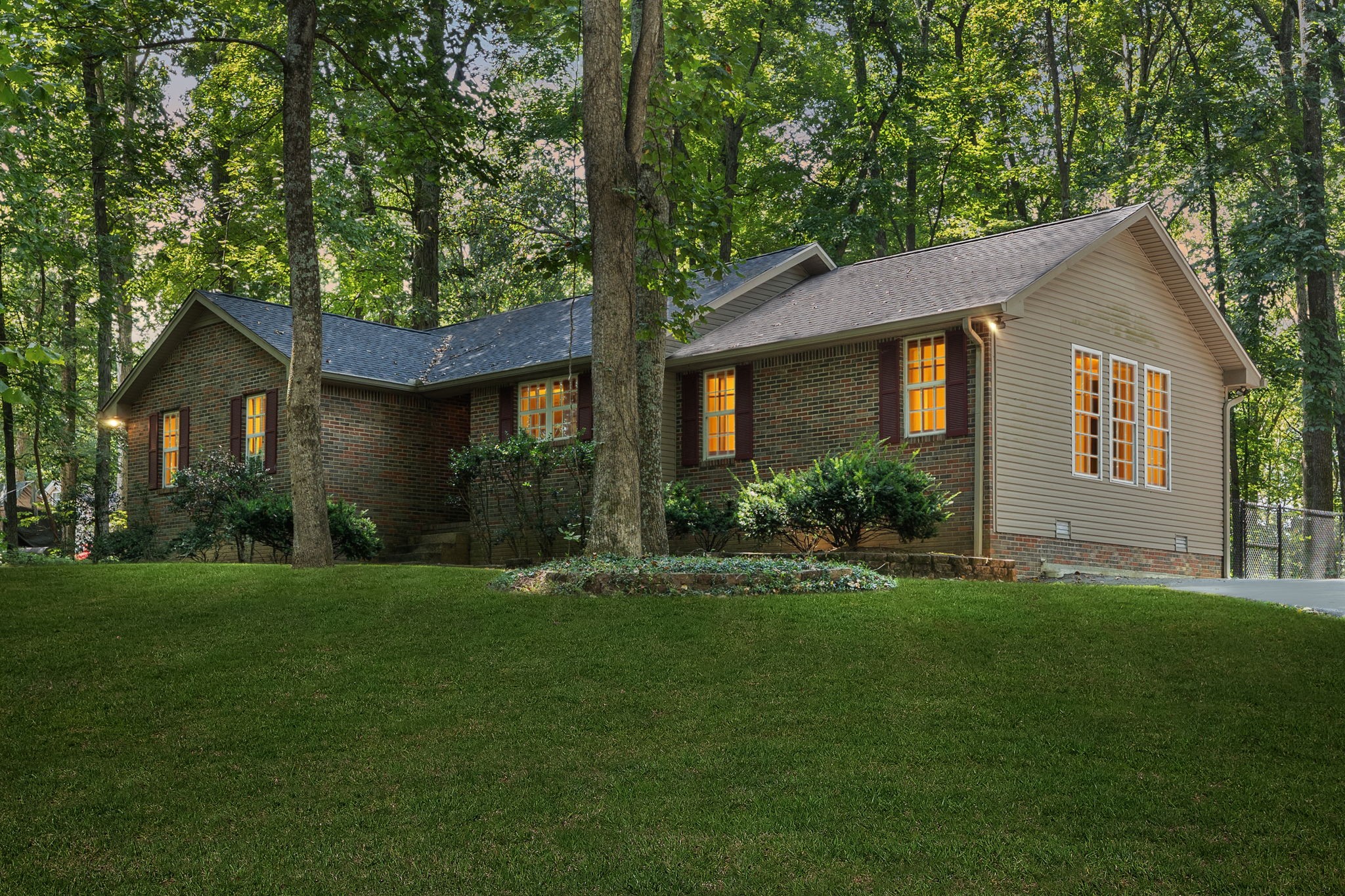 6007 Bluewater Dr