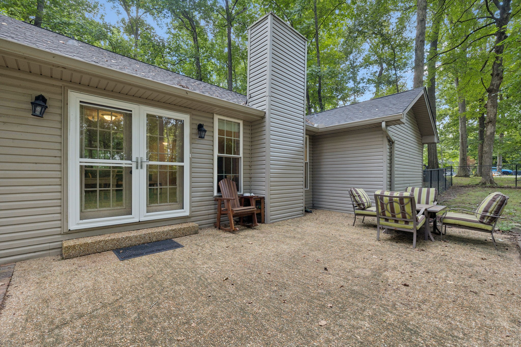 6007 Bluewater Dr