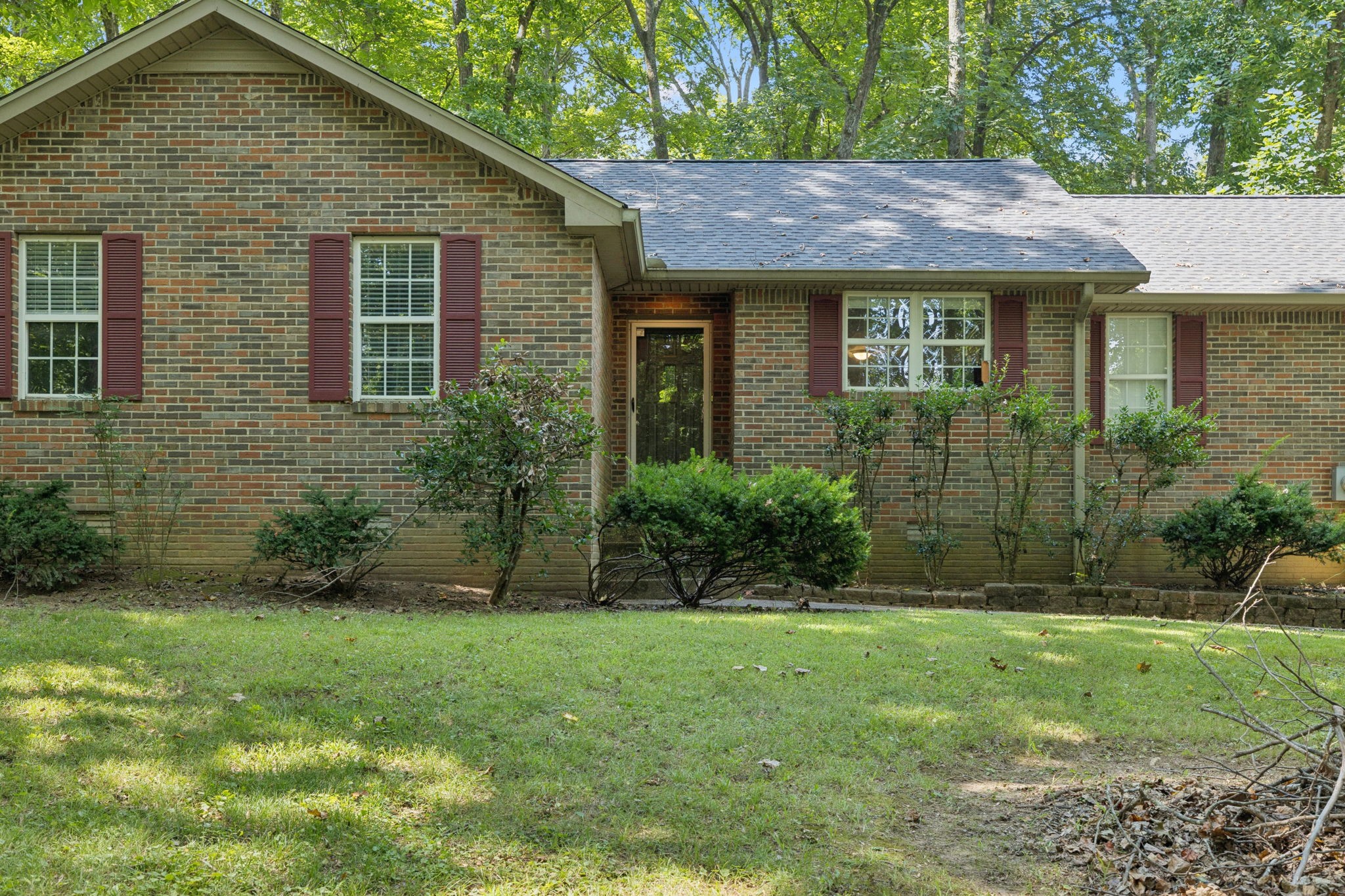 6007 Bluewater Dr