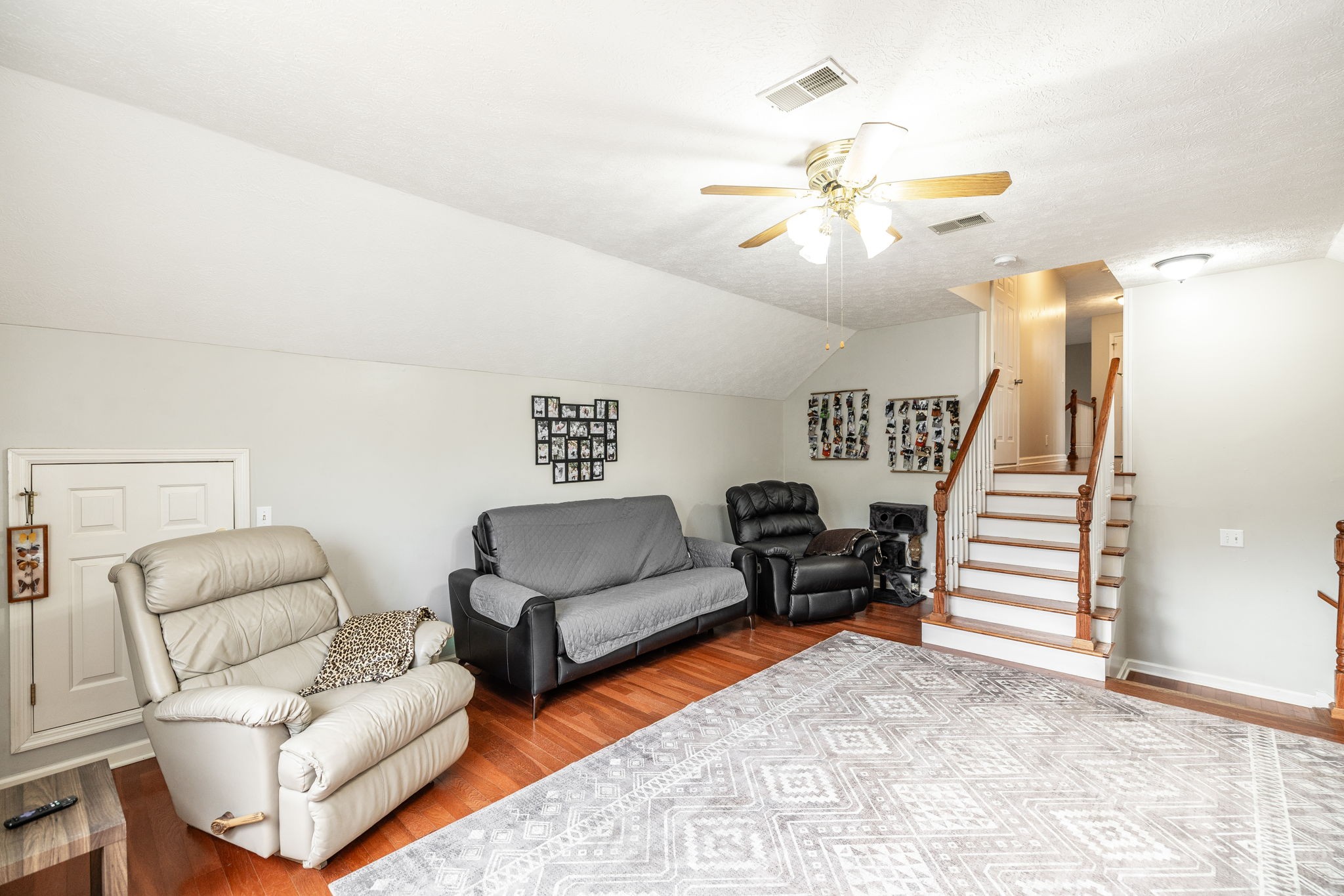 101 Victoria Ln, E