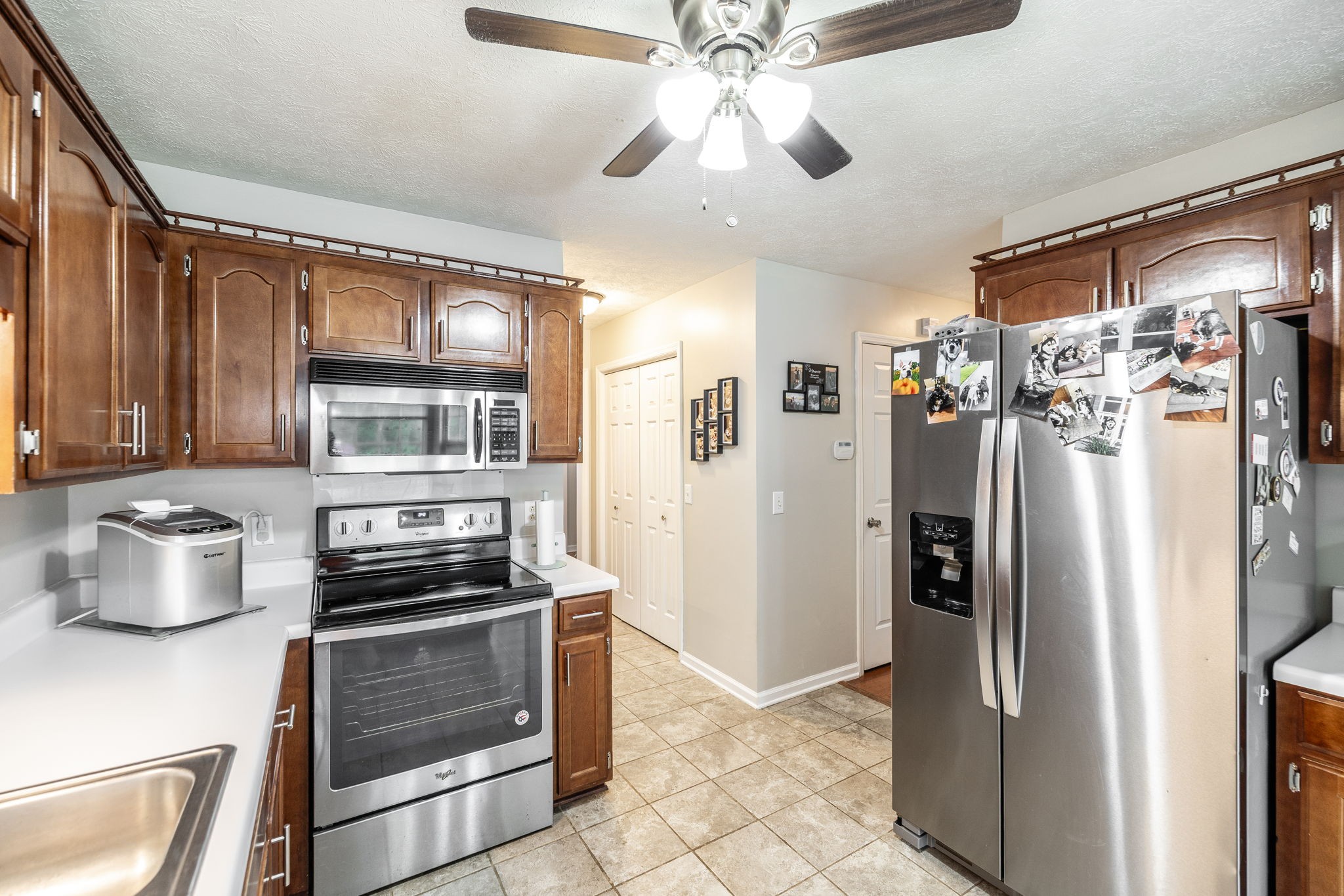101 Victoria Ln, E