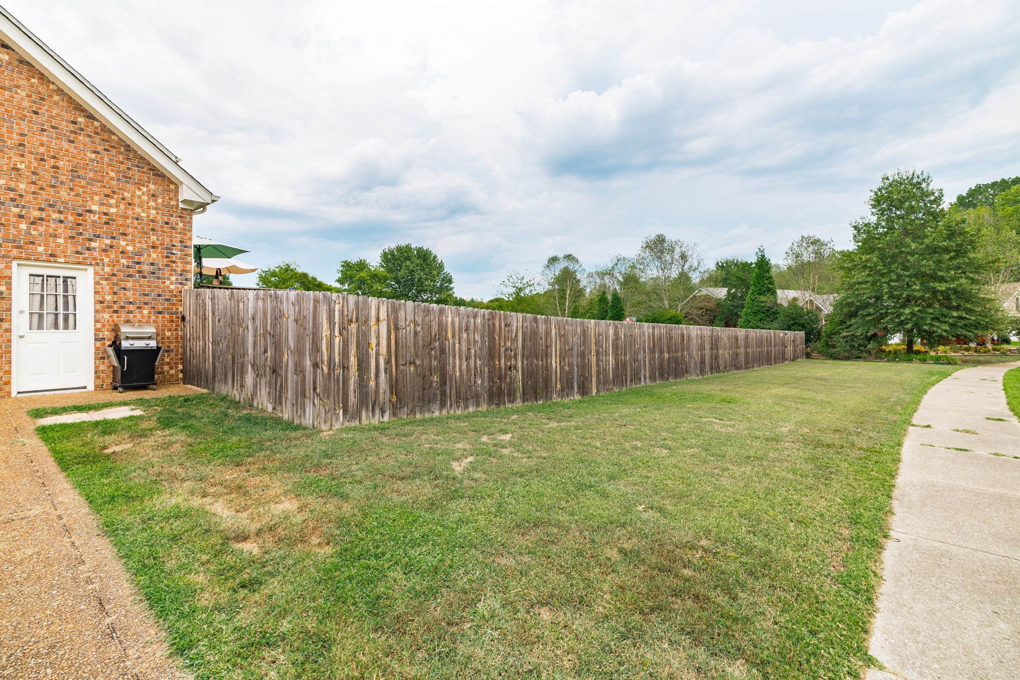 101 Victoria Ln, E