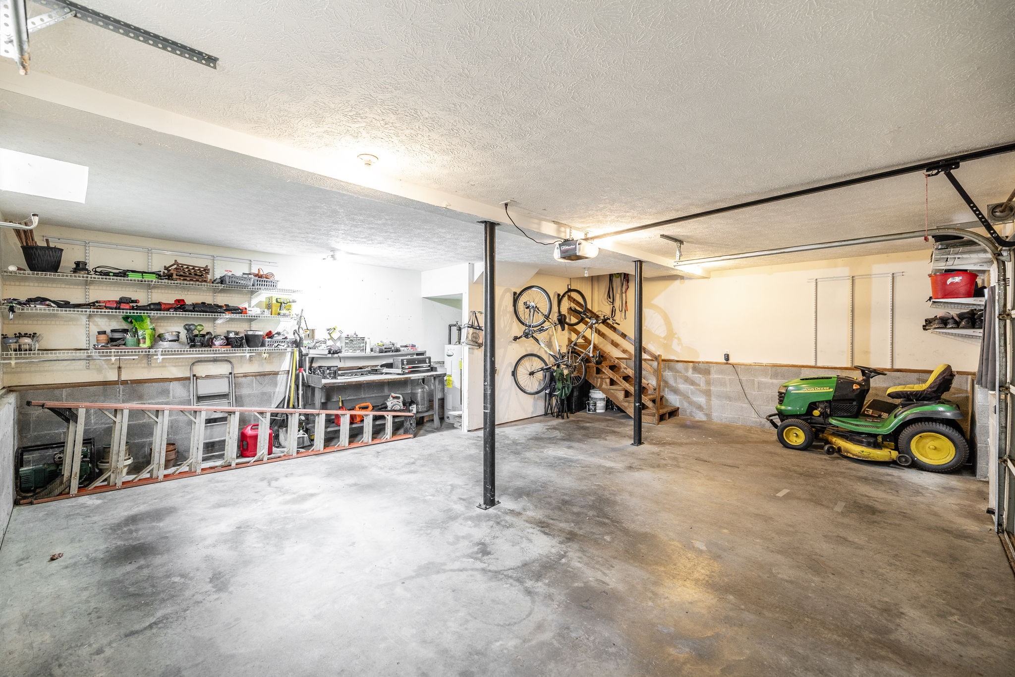 101 Victoria Ln, E