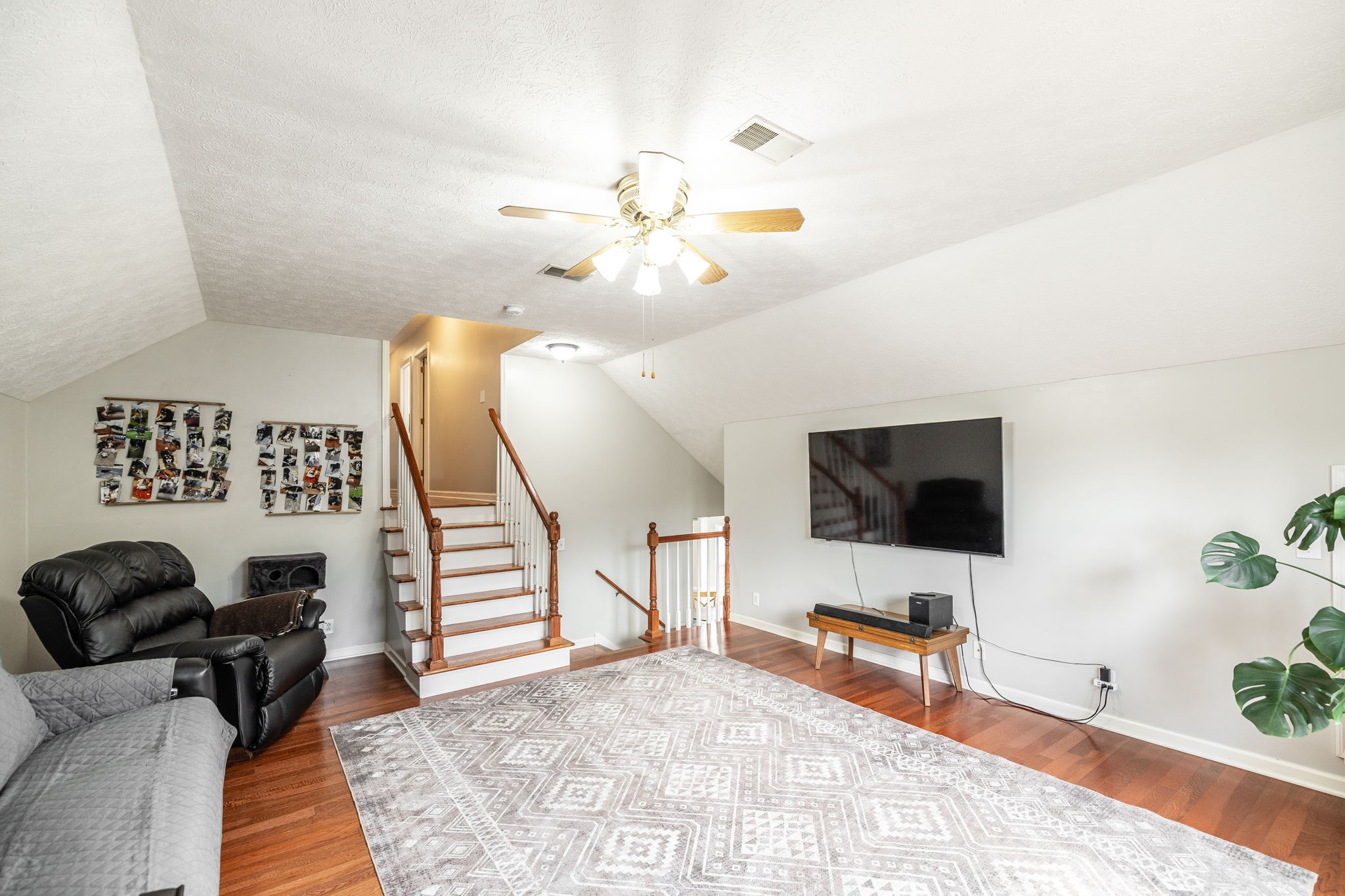 101 Victoria Ln, E