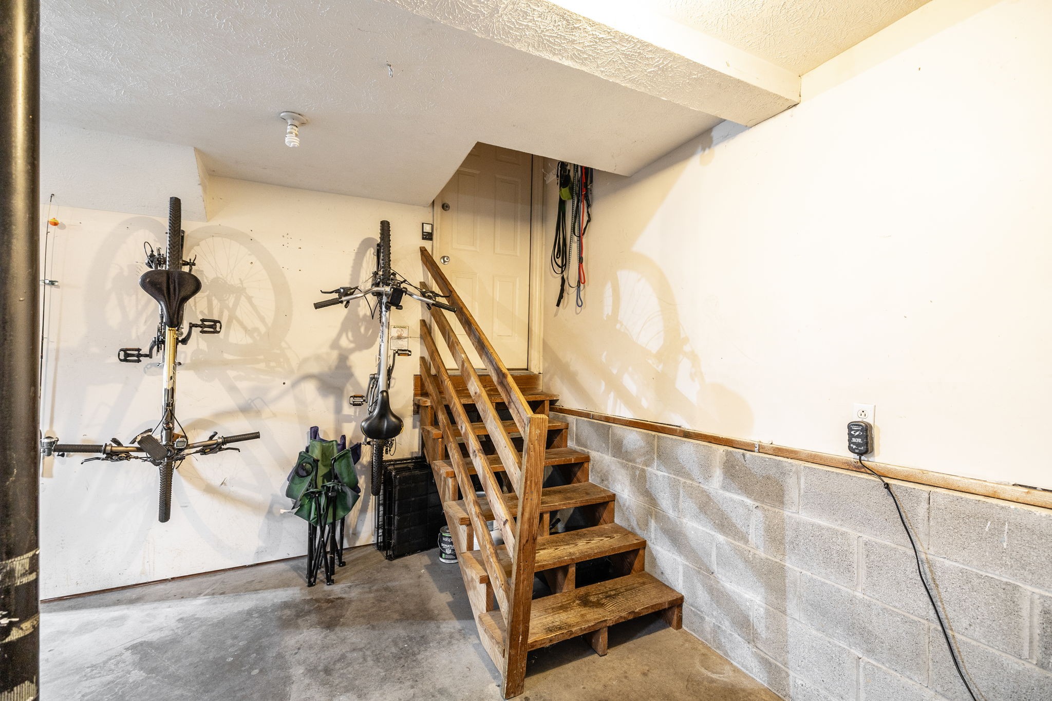 101 Victoria Ln, E