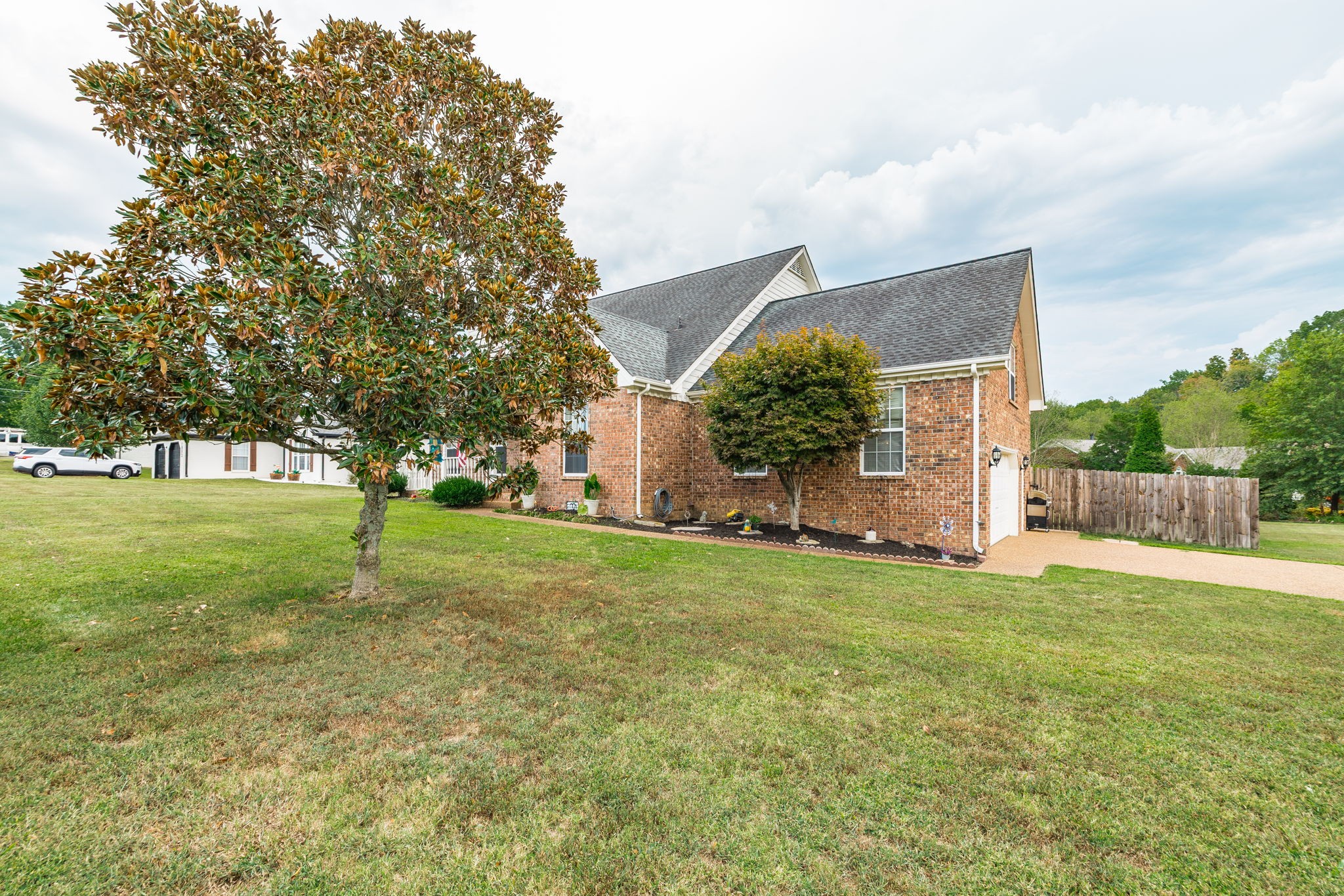101 Victoria Ln, E