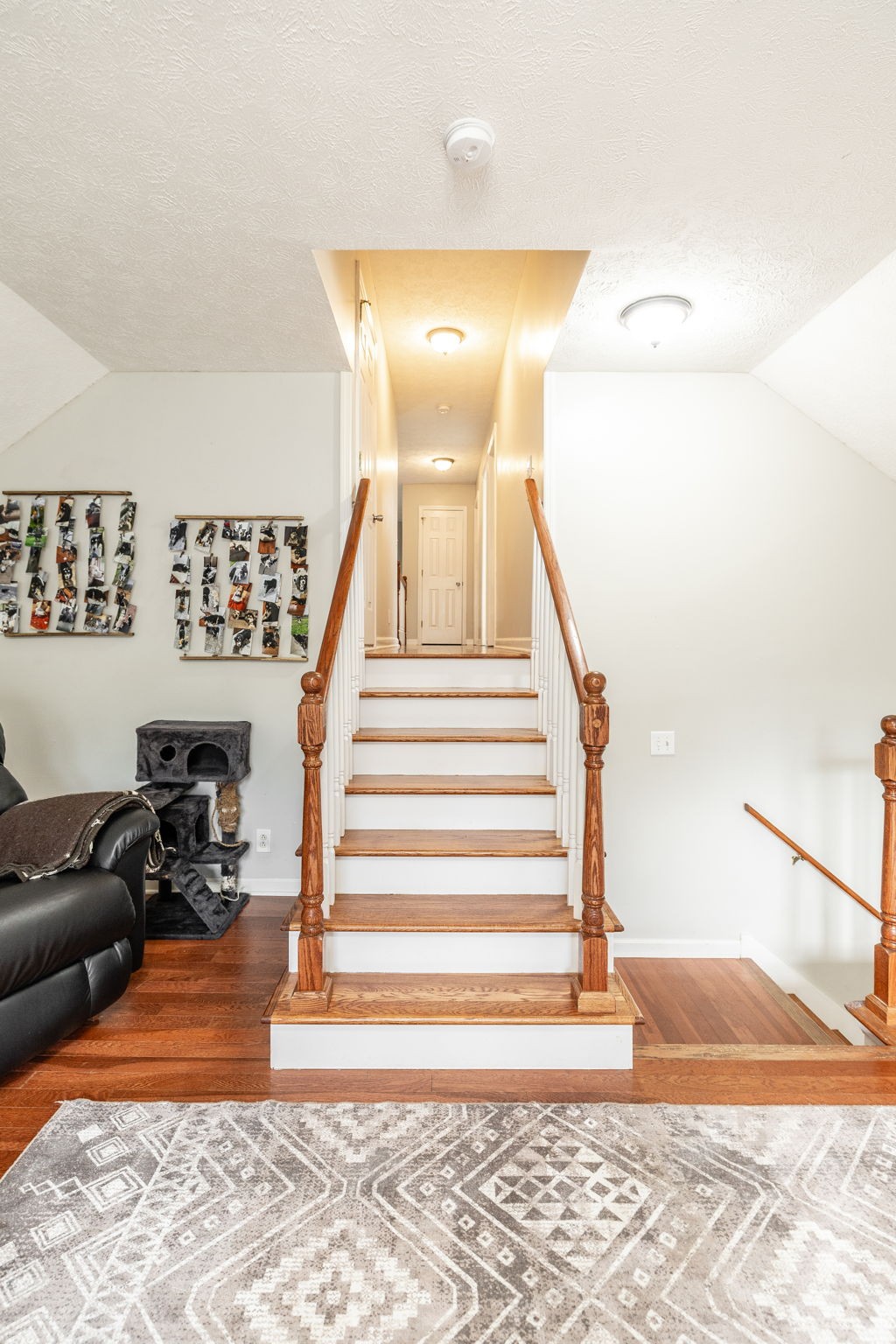 101 Victoria Ln, E