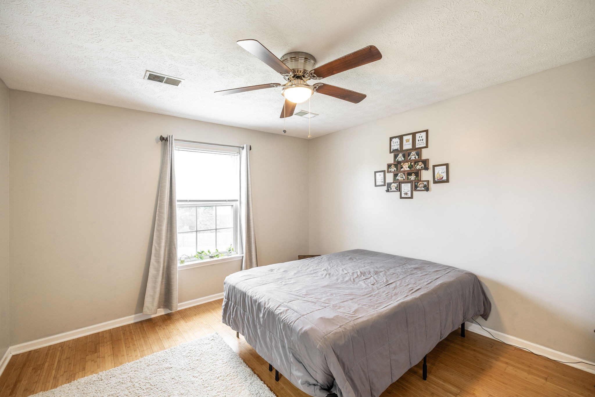 101 Victoria Ln, E