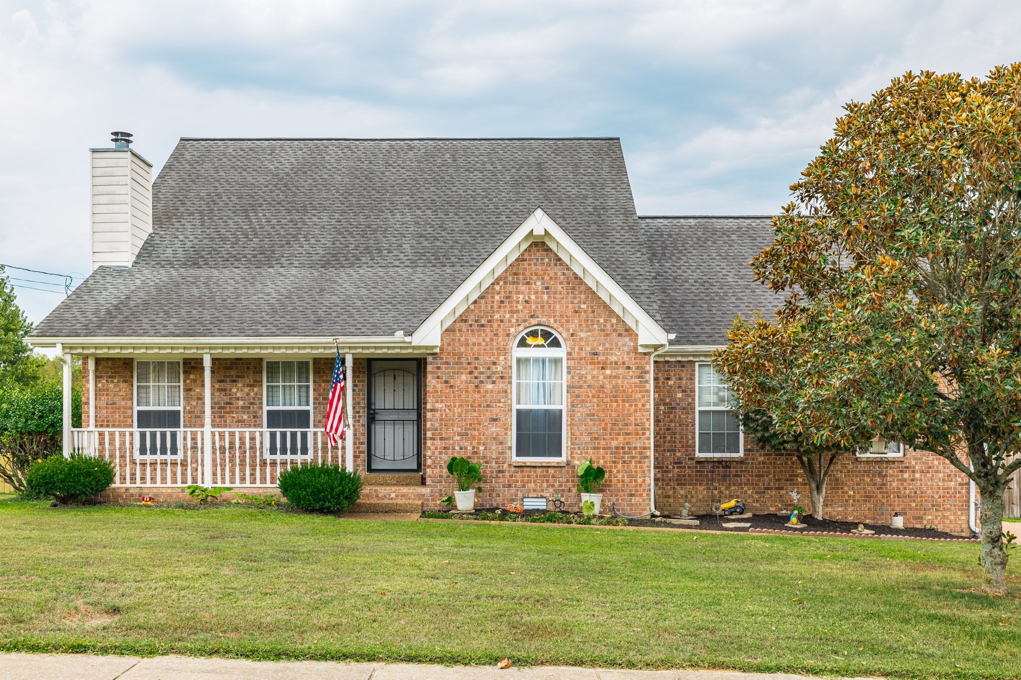 101 Victoria Ln, E