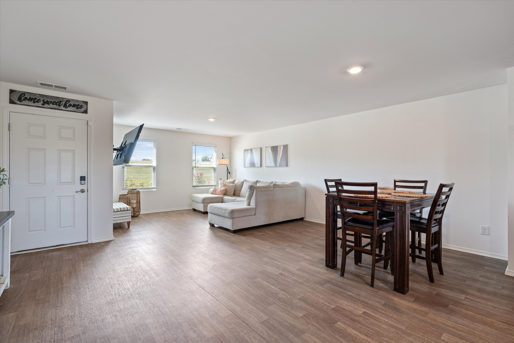 2301 Filly Ct