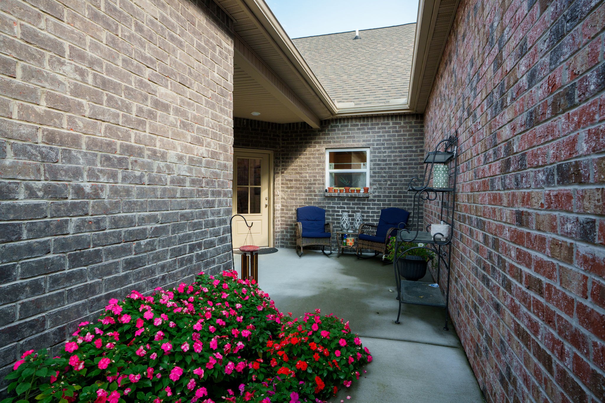 2336 Laurelstone Dr