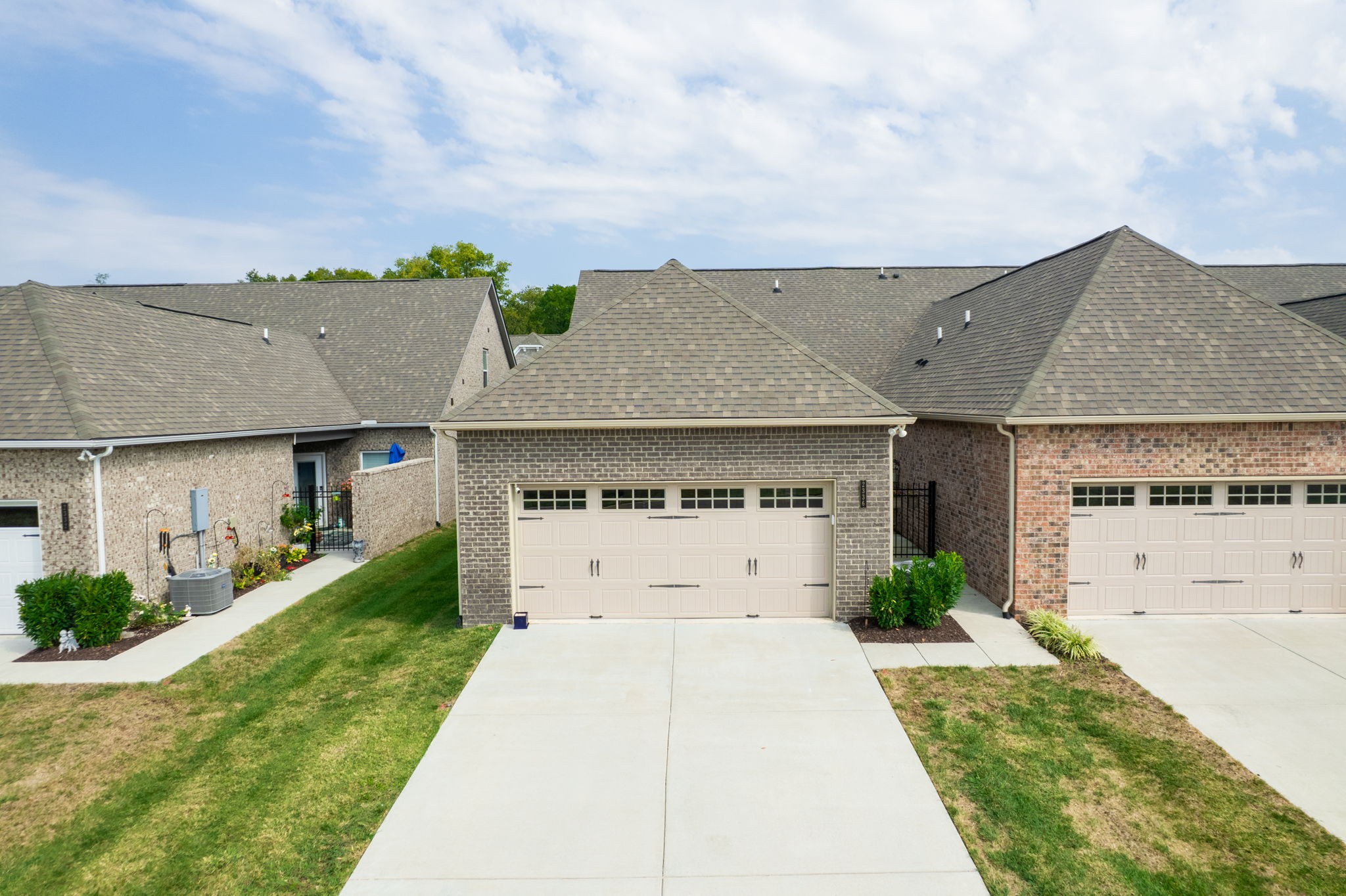 2336 Laurelstone Dr