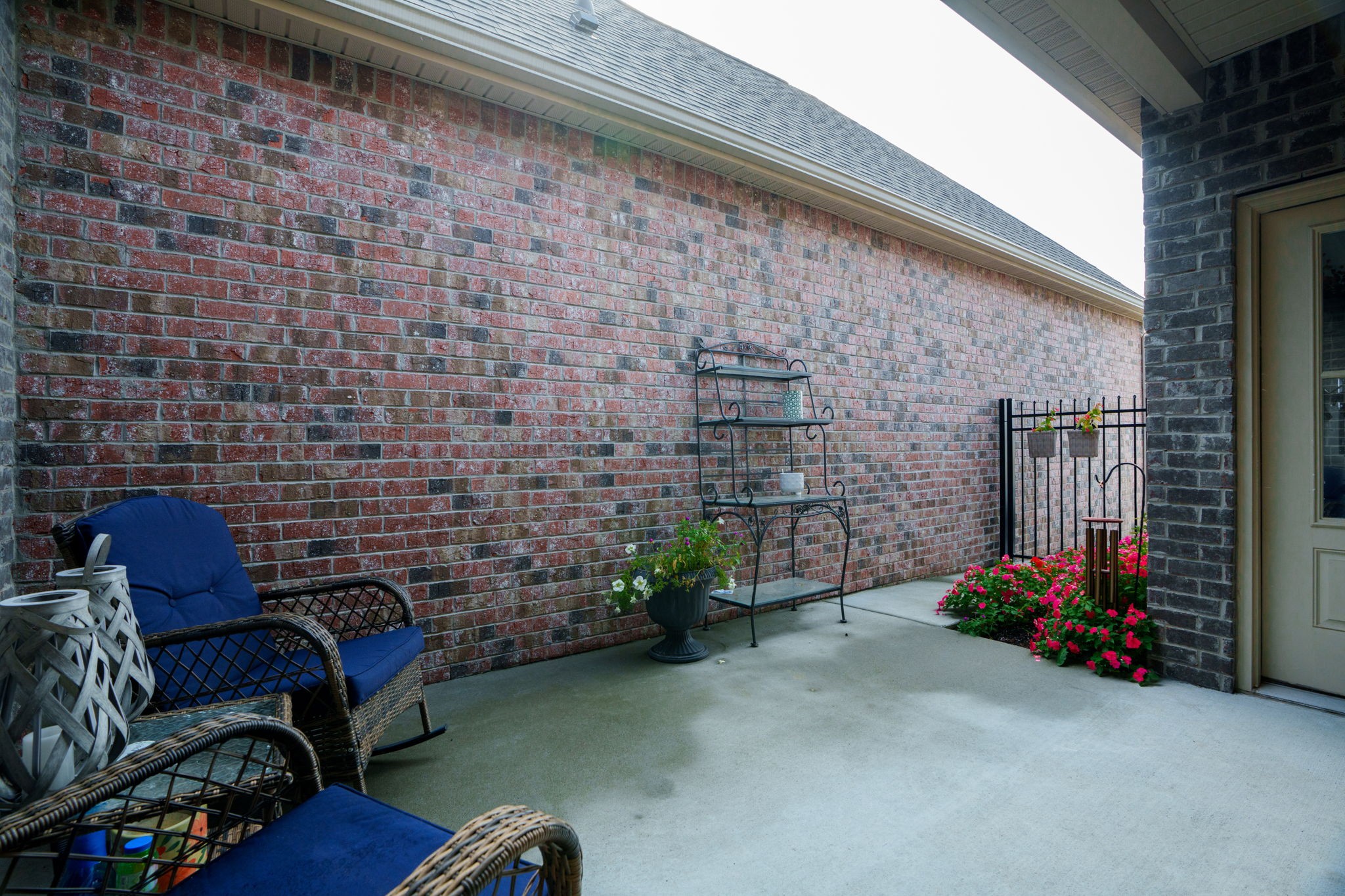 2336 Laurelstone Dr