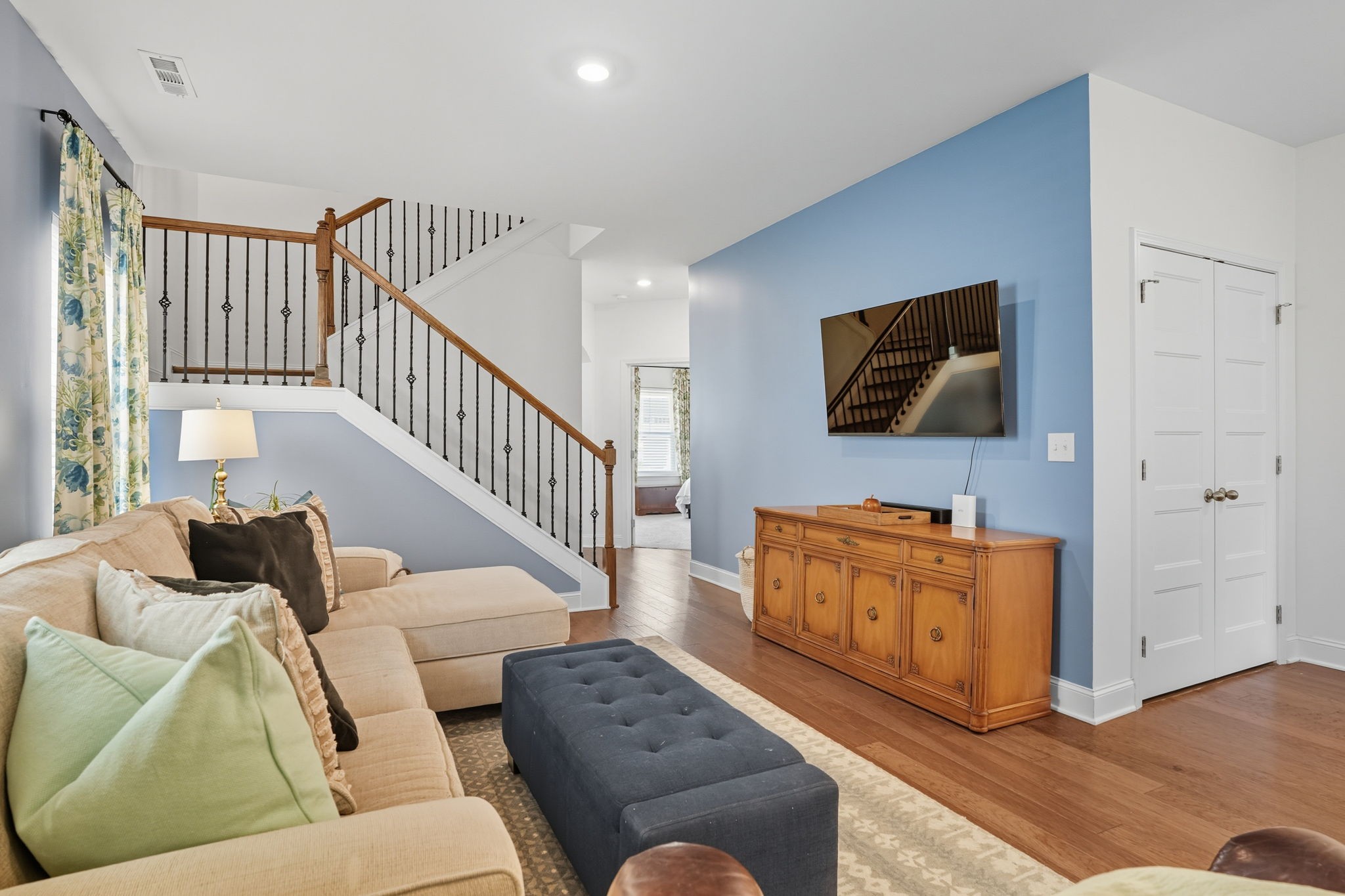 2336 Laurelstone Dr
