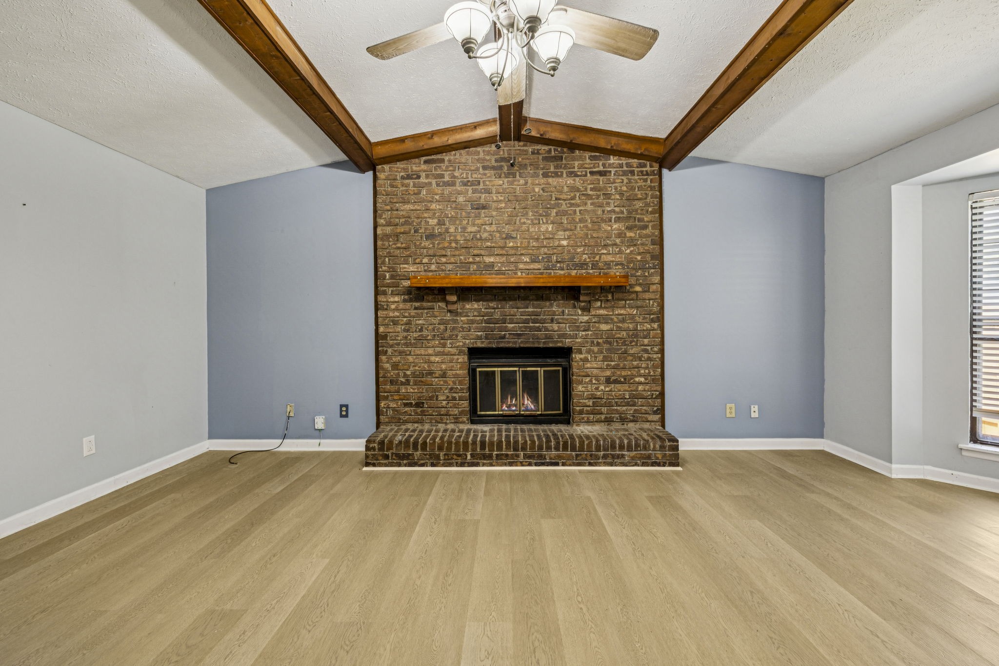 1002 Patio Dr