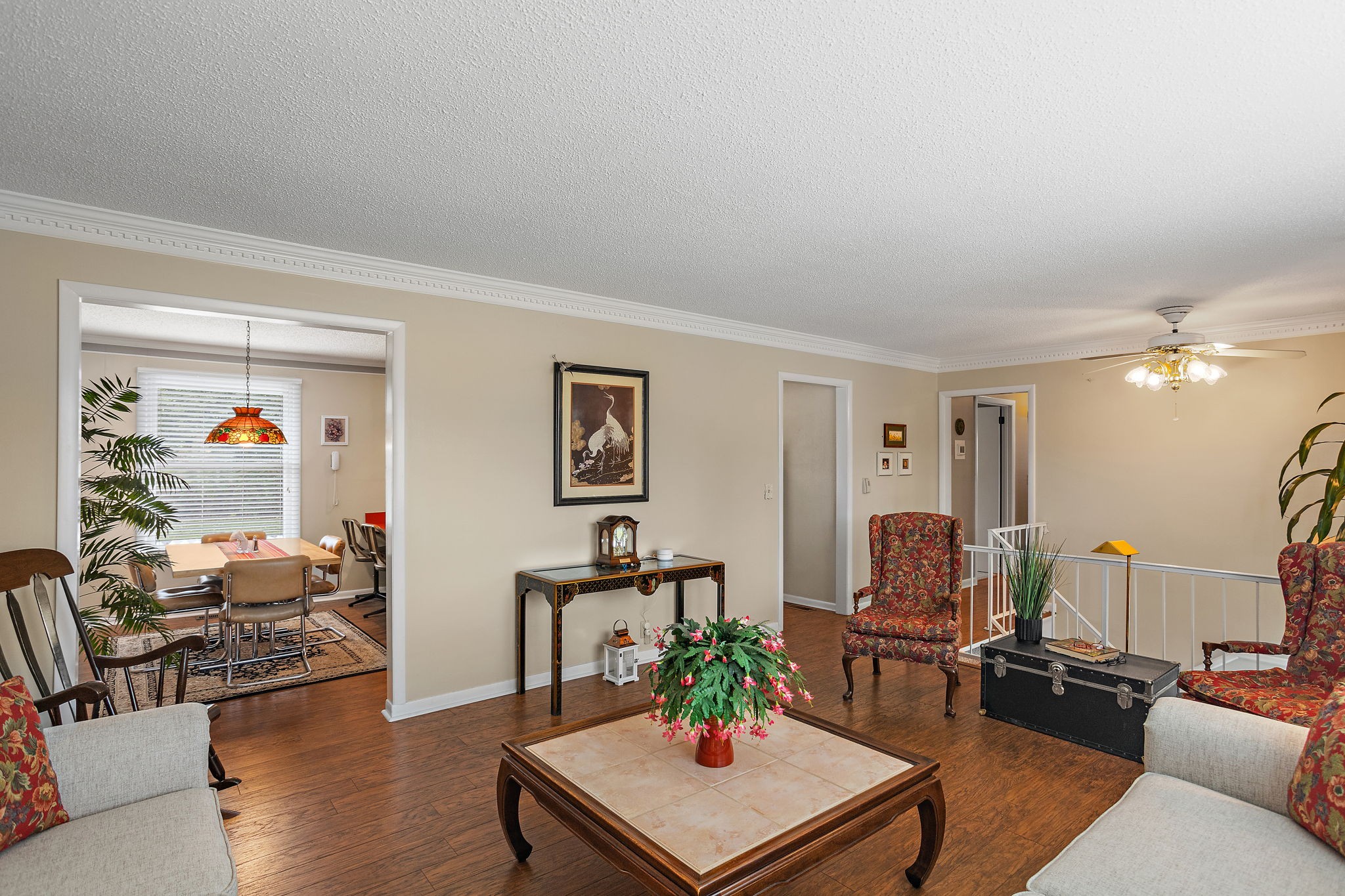 4389 Baton Rouge Dr
