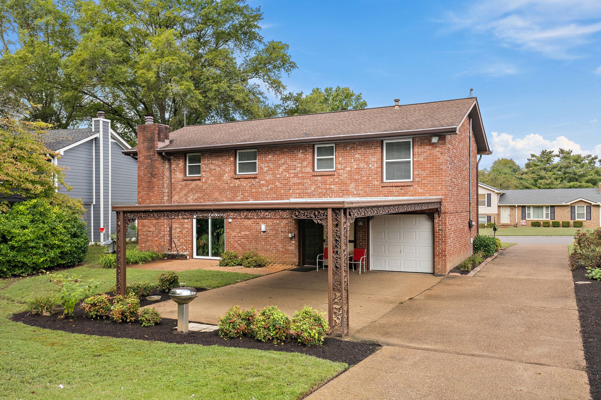 4389 Baton Rouge Dr