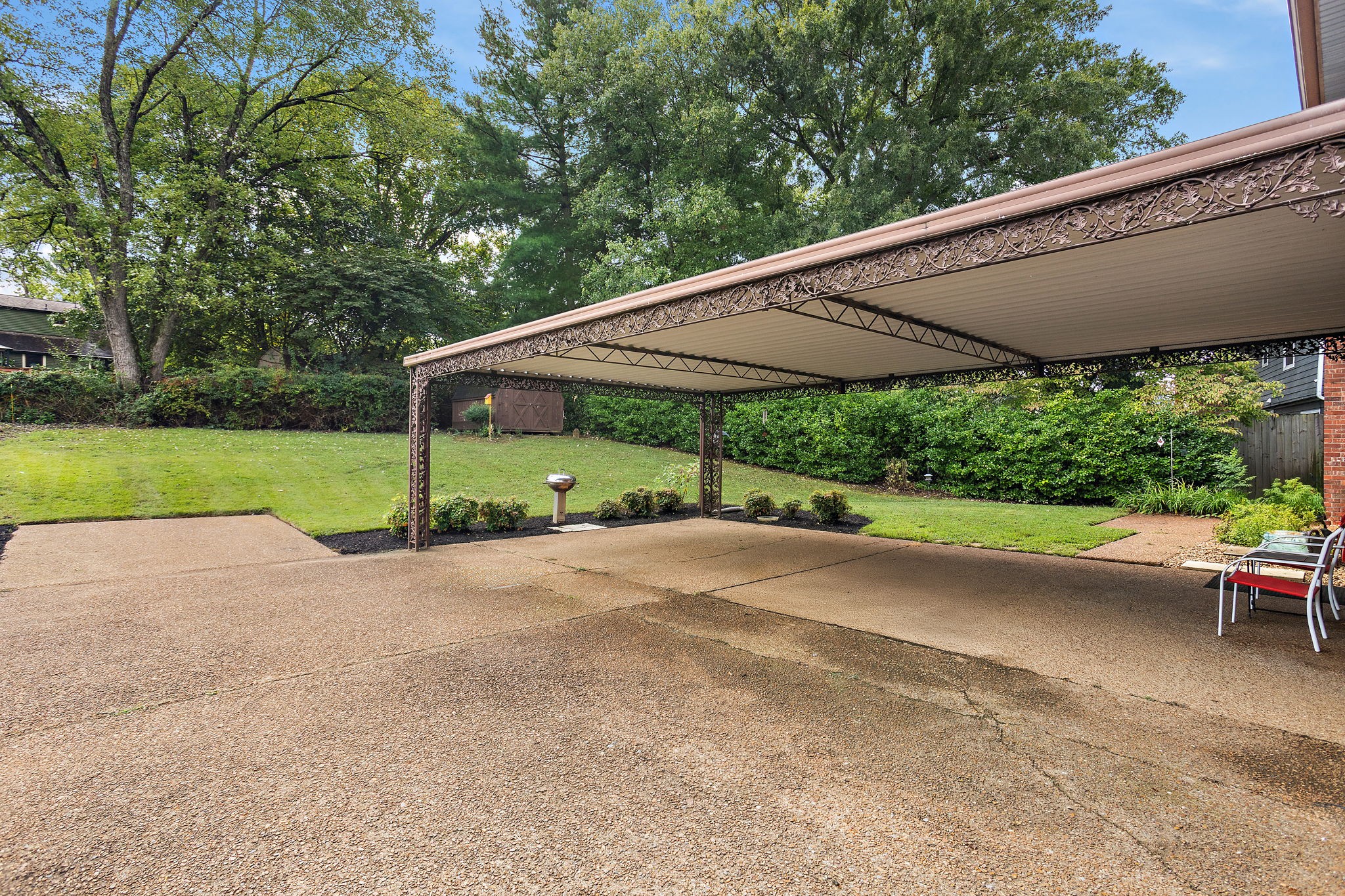 4389 Baton Rouge Dr