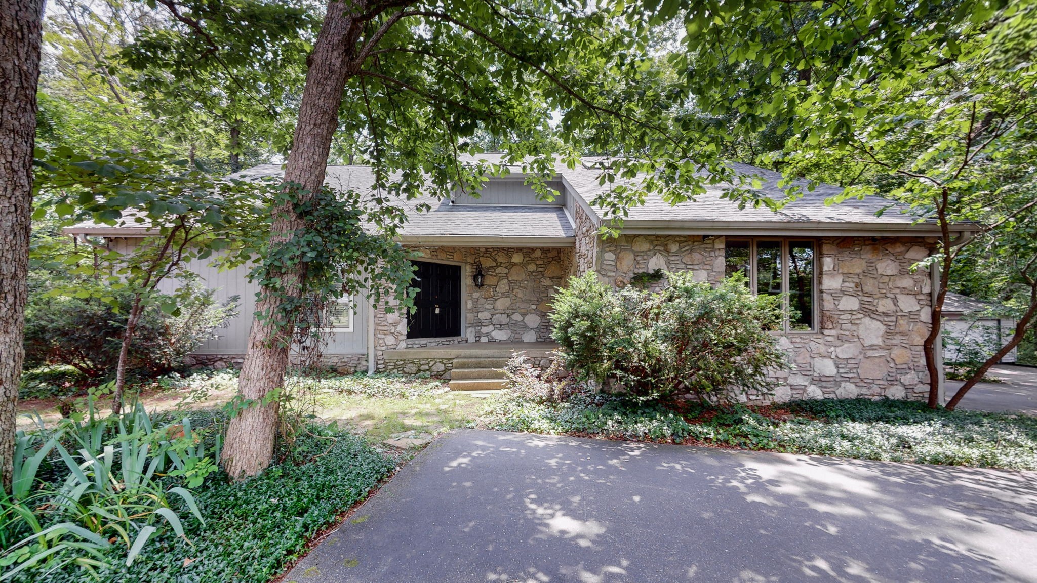 103 Southwinds Dr