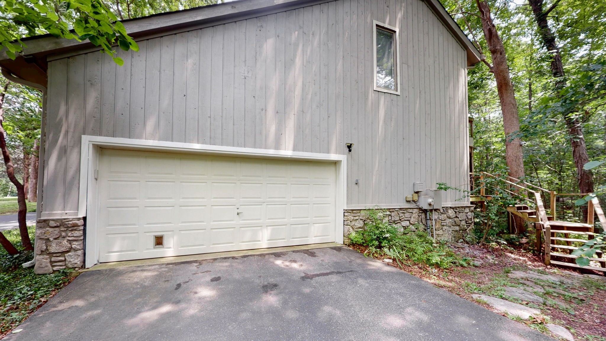 103 Southwinds Dr