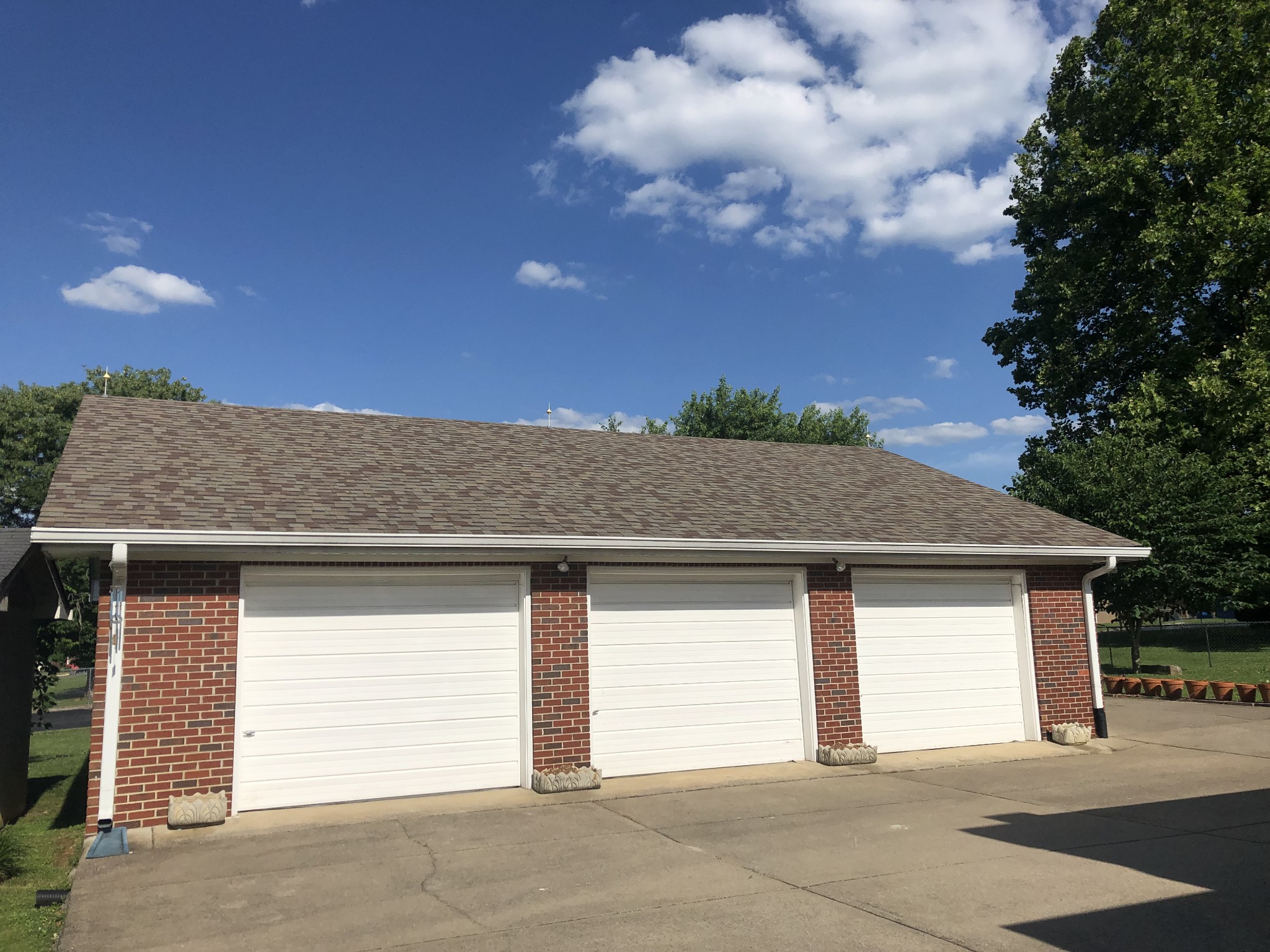 1109 Edgehill Dr