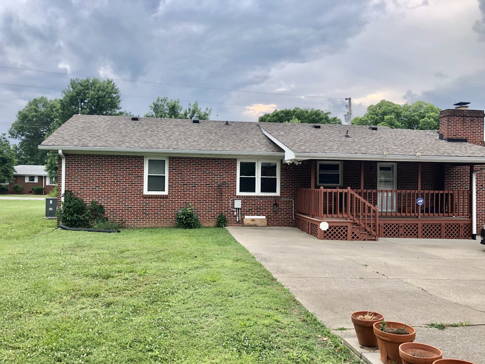 1109 Edgehill Dr
