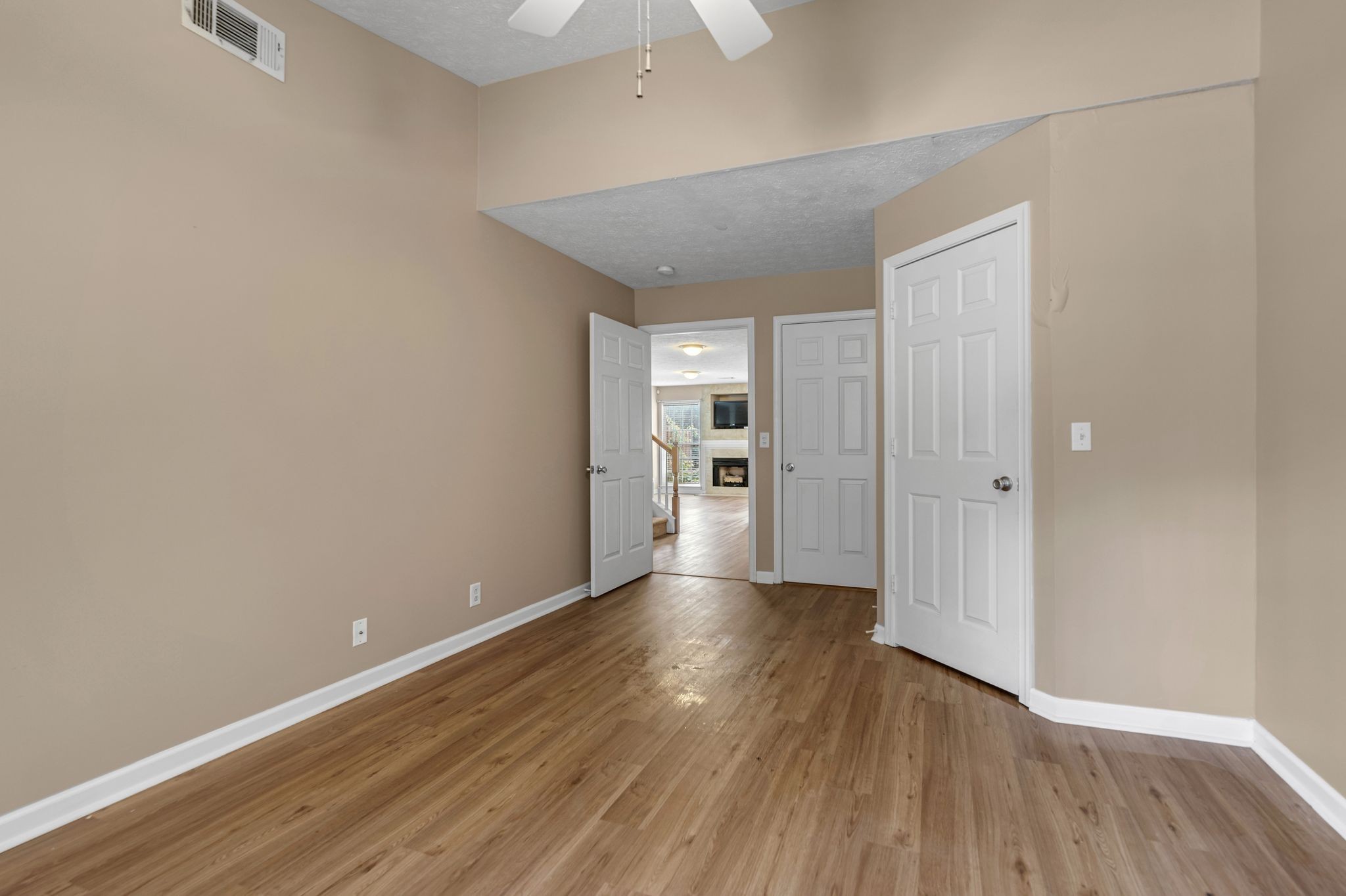 747 Tulip Grove Rd Unit: 901