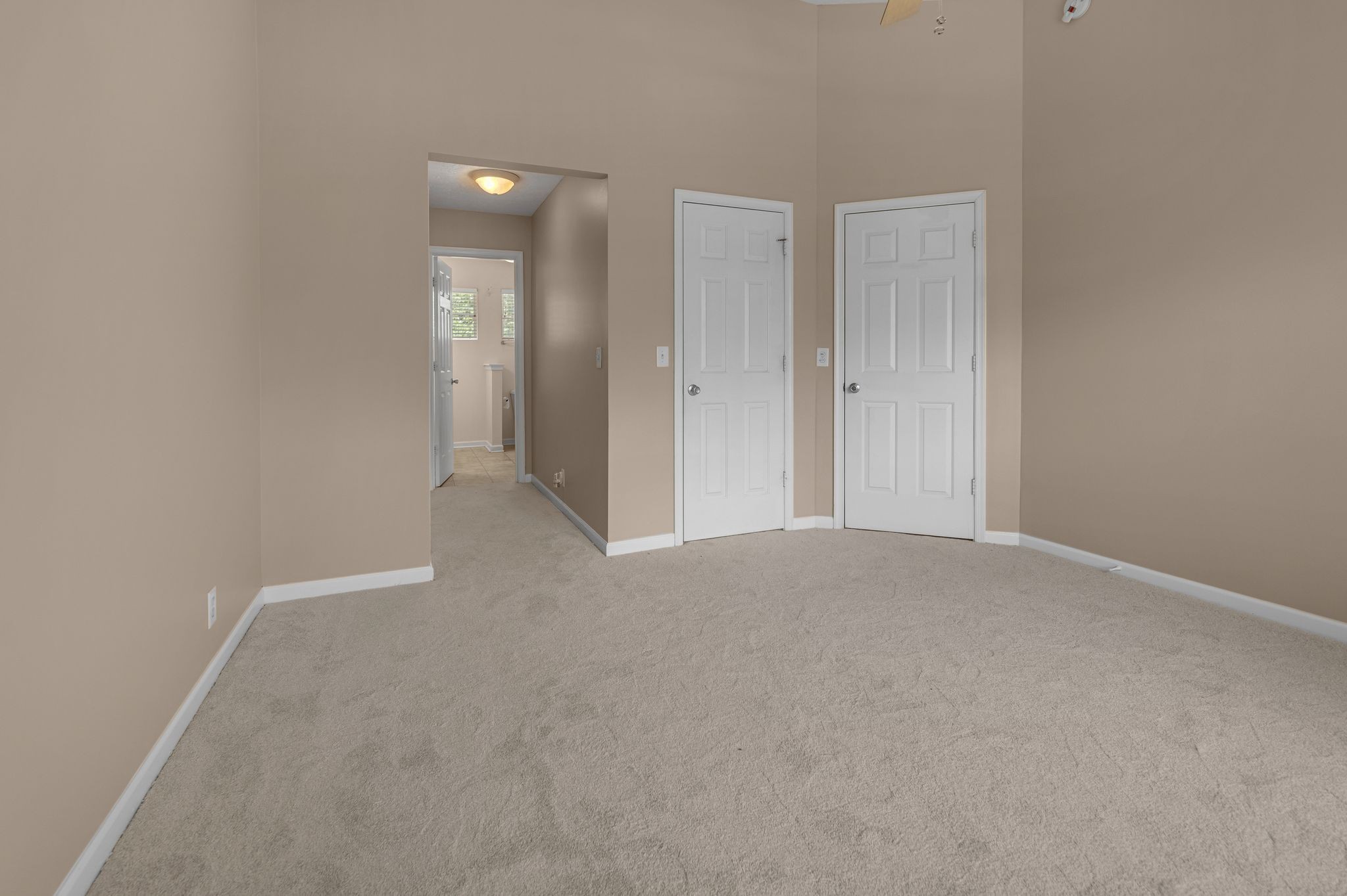 747 Tulip Grove Rd Unit: 901
