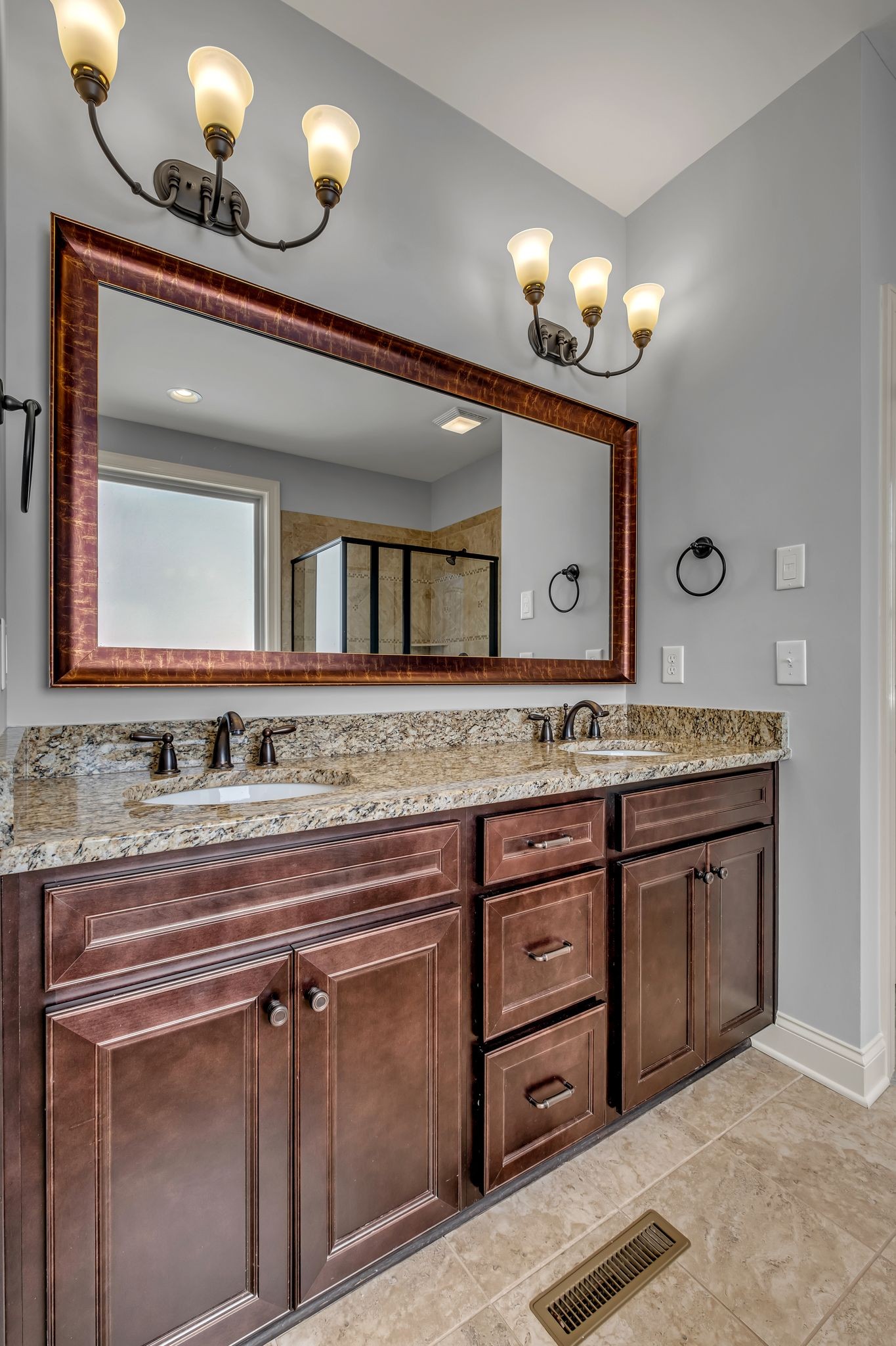 5129 Mountainbrook Cir