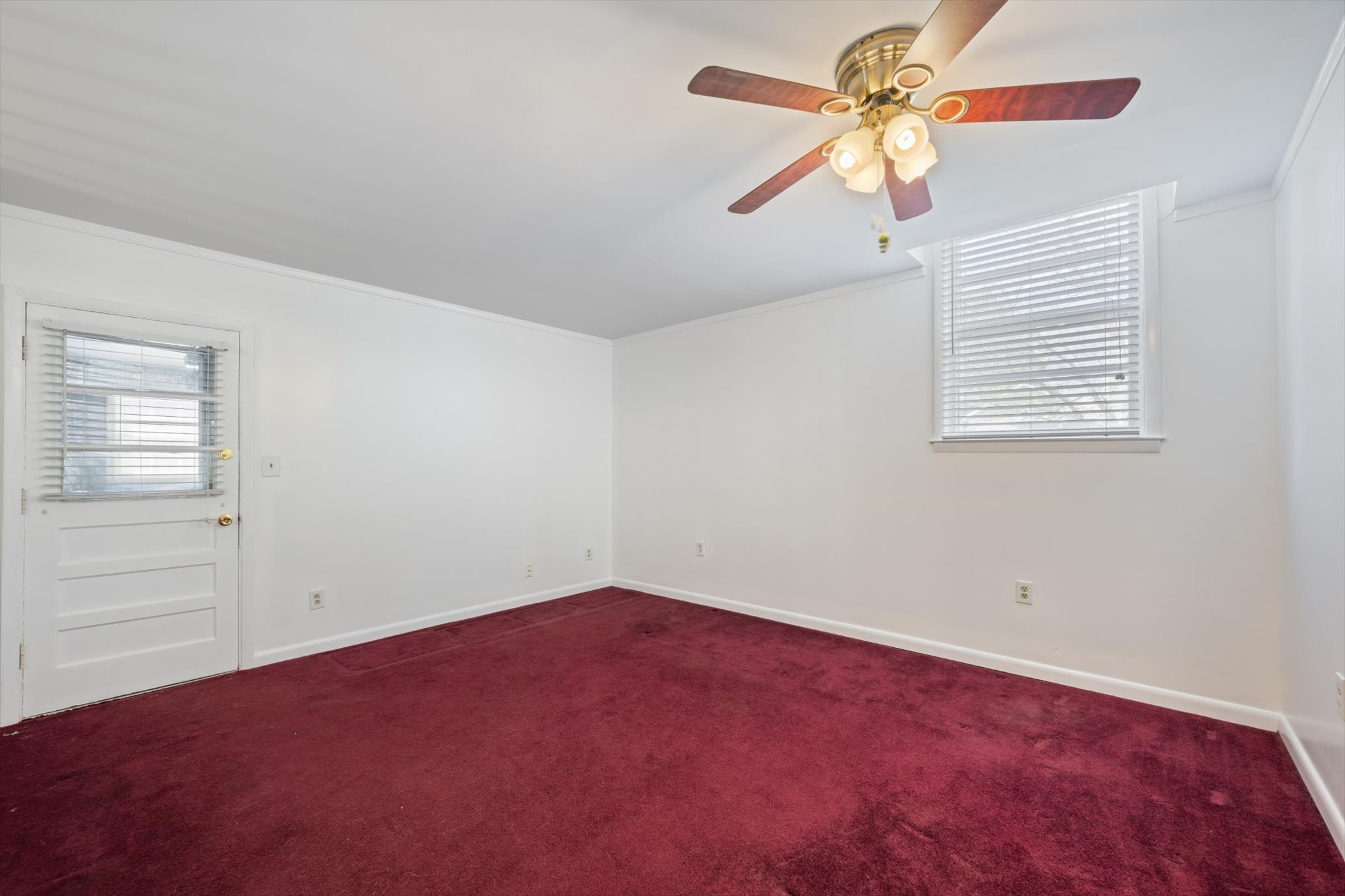 2410 Fairbrook Dr