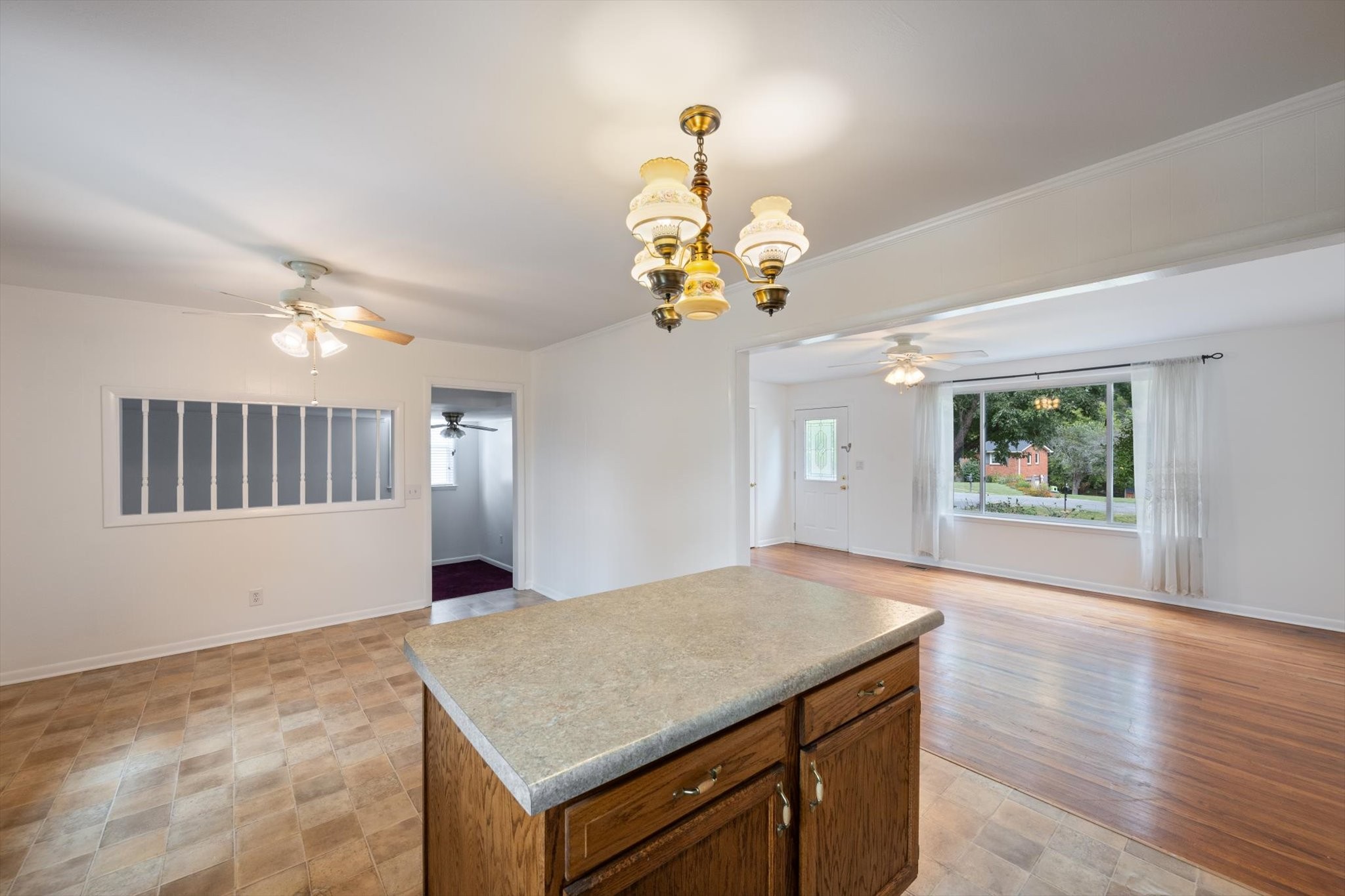 2410 Fairbrook Dr