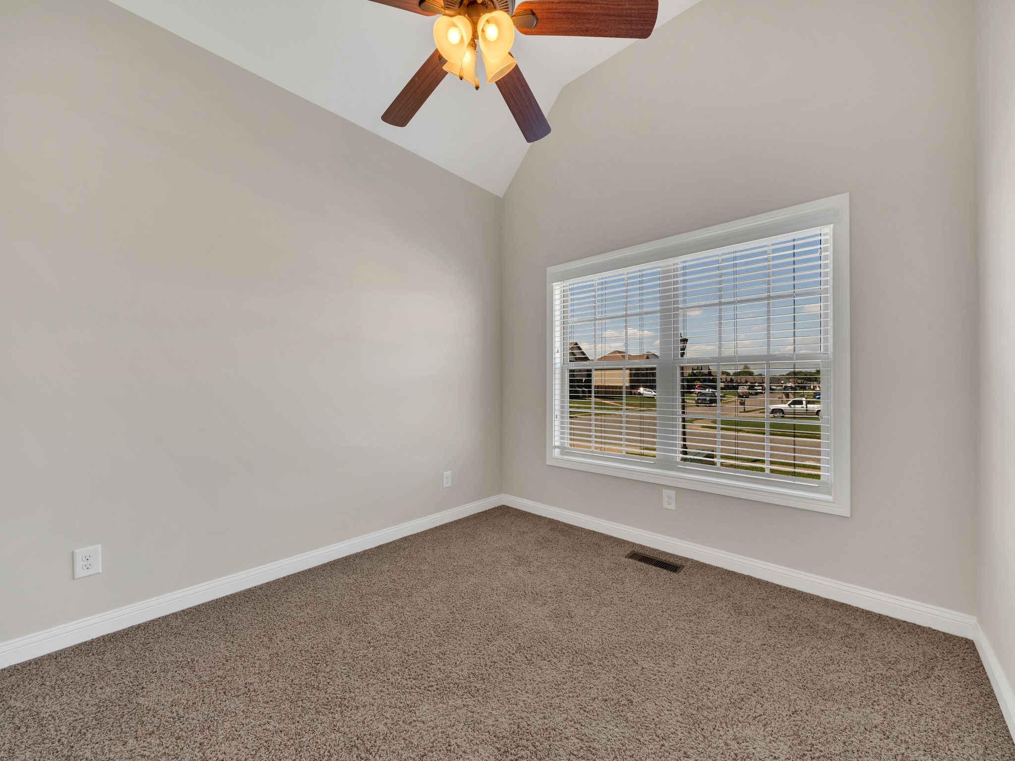 1274 Snowball Ln